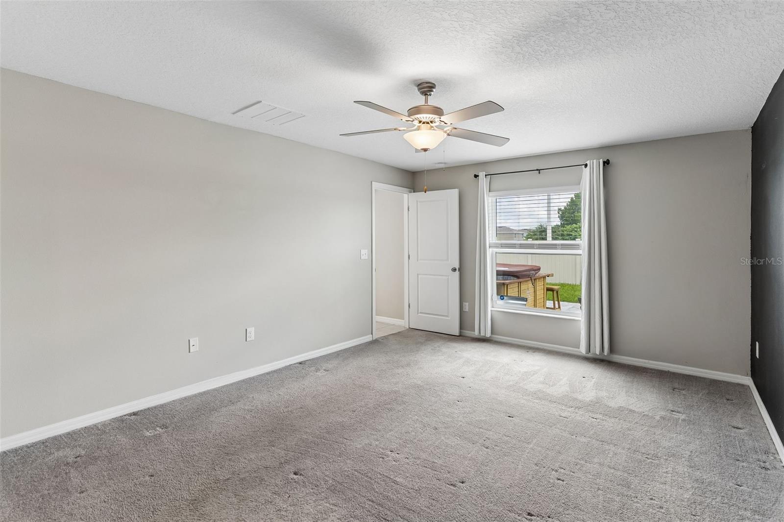 5404 Blue Azure Dr Property Photo 10