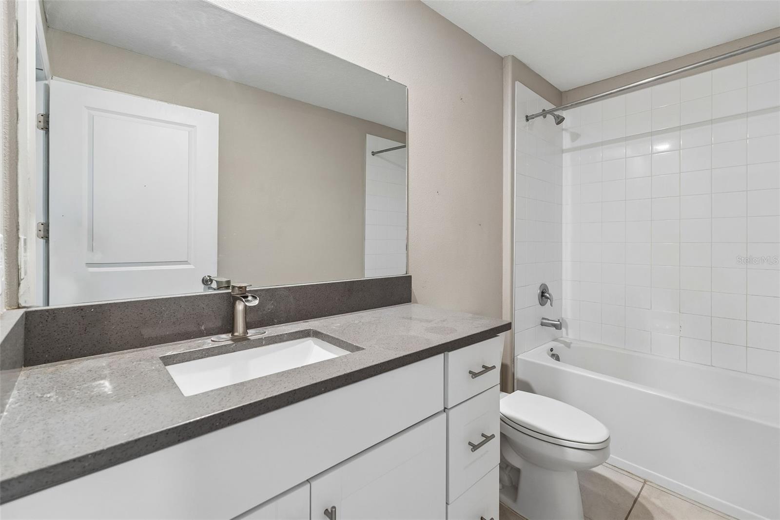5404 Blue Azure Dr Property Photo 18