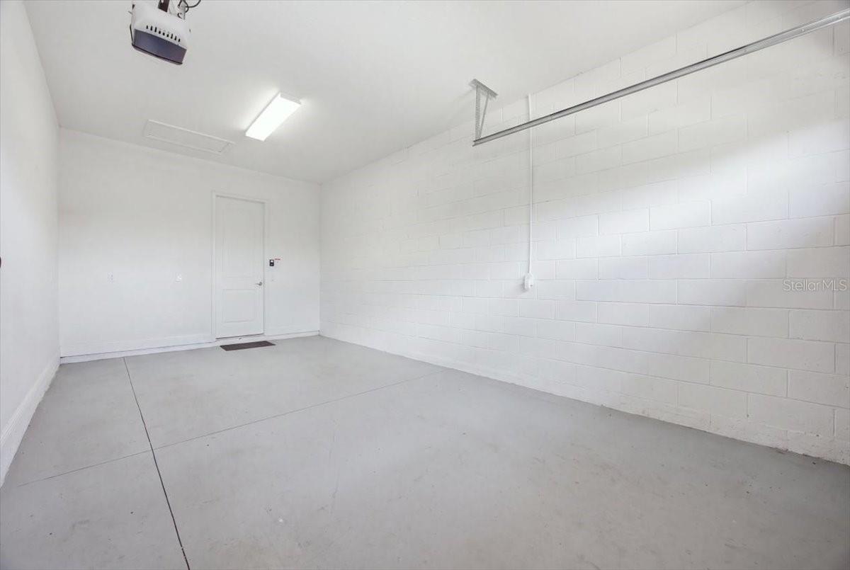 2541 Yellow Brick Rd Property Photo 11