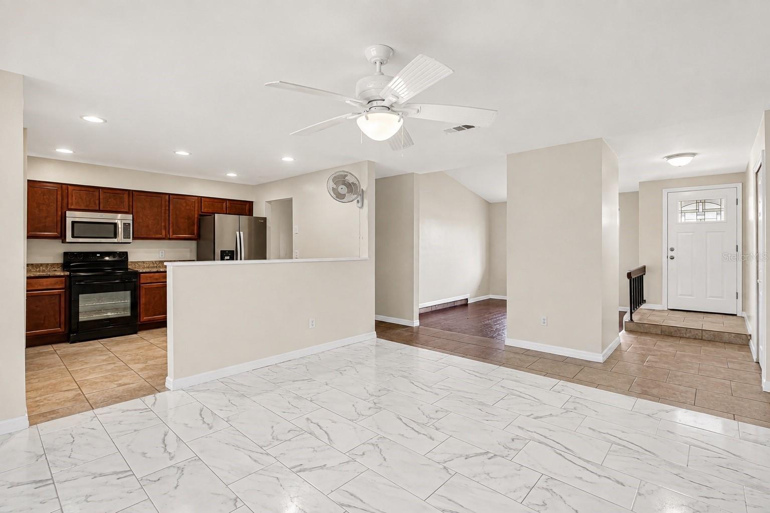 300 Dublin Dr Property Photo 16