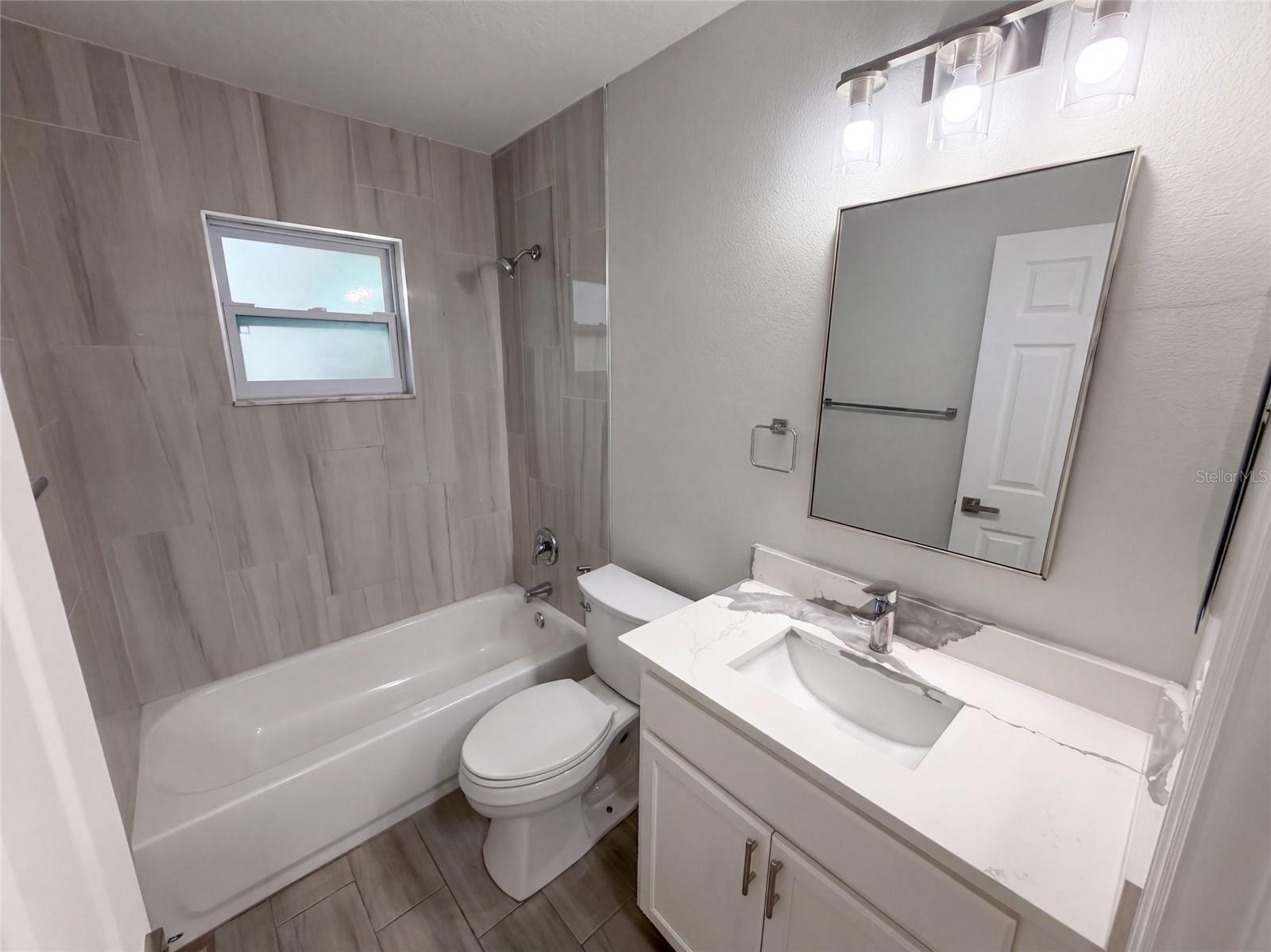 8165 Ridge Rd Property Photo 8