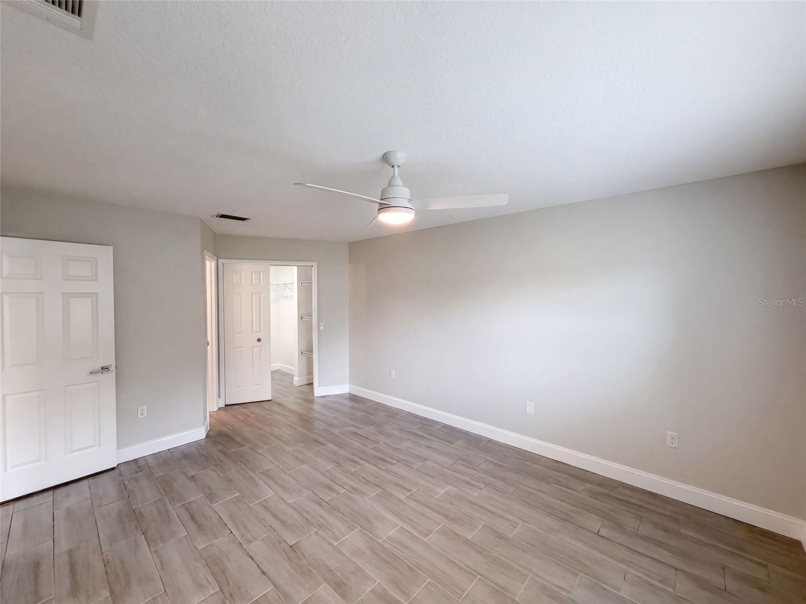 8165 Ridge Rd Property Photo 15