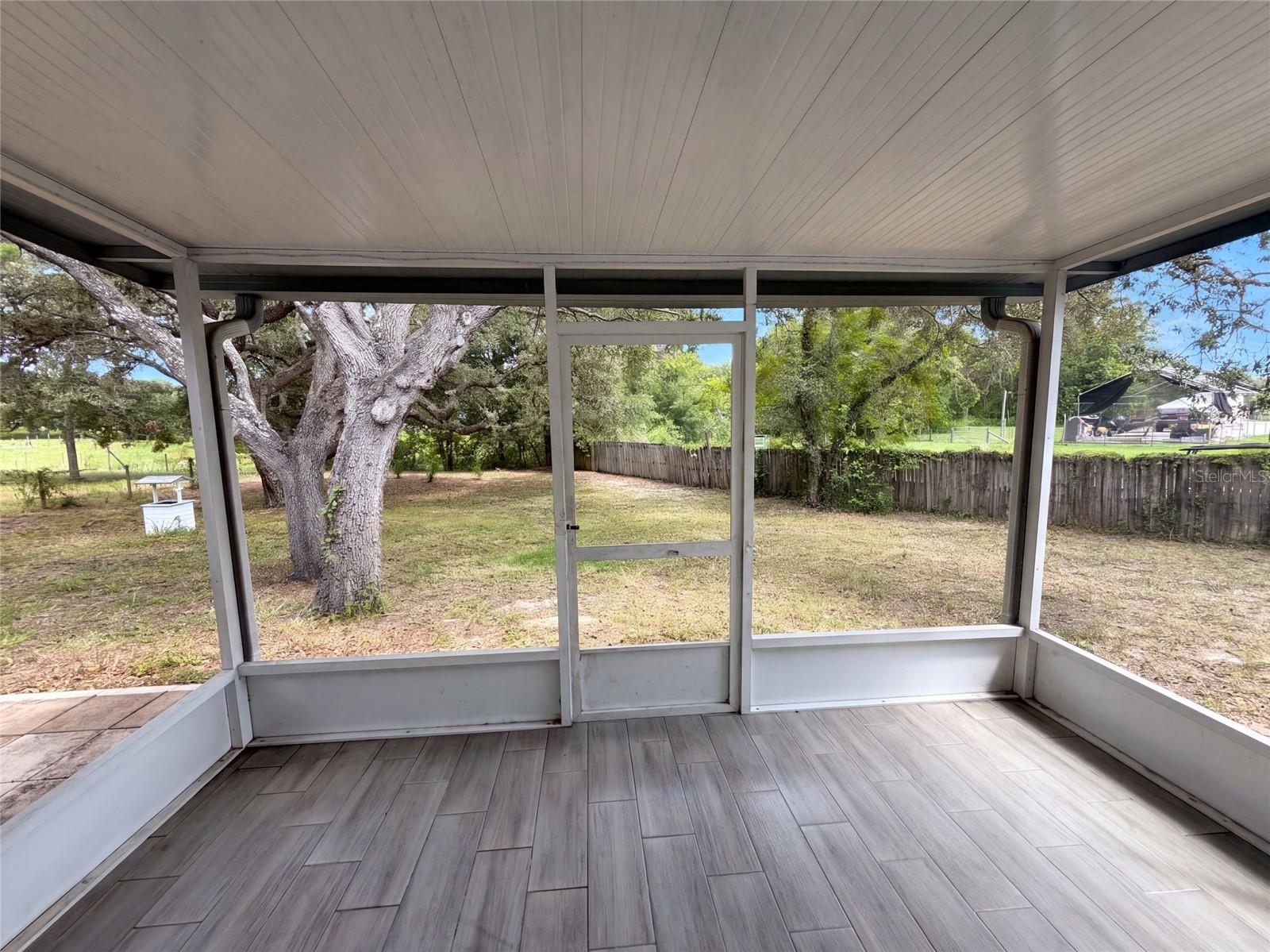 8165 Ridge Rd Property Photo 33