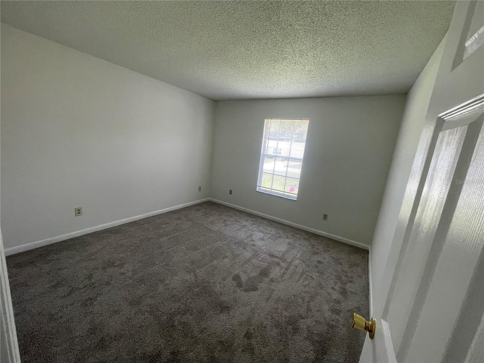 O6437492 Property Photo 7
