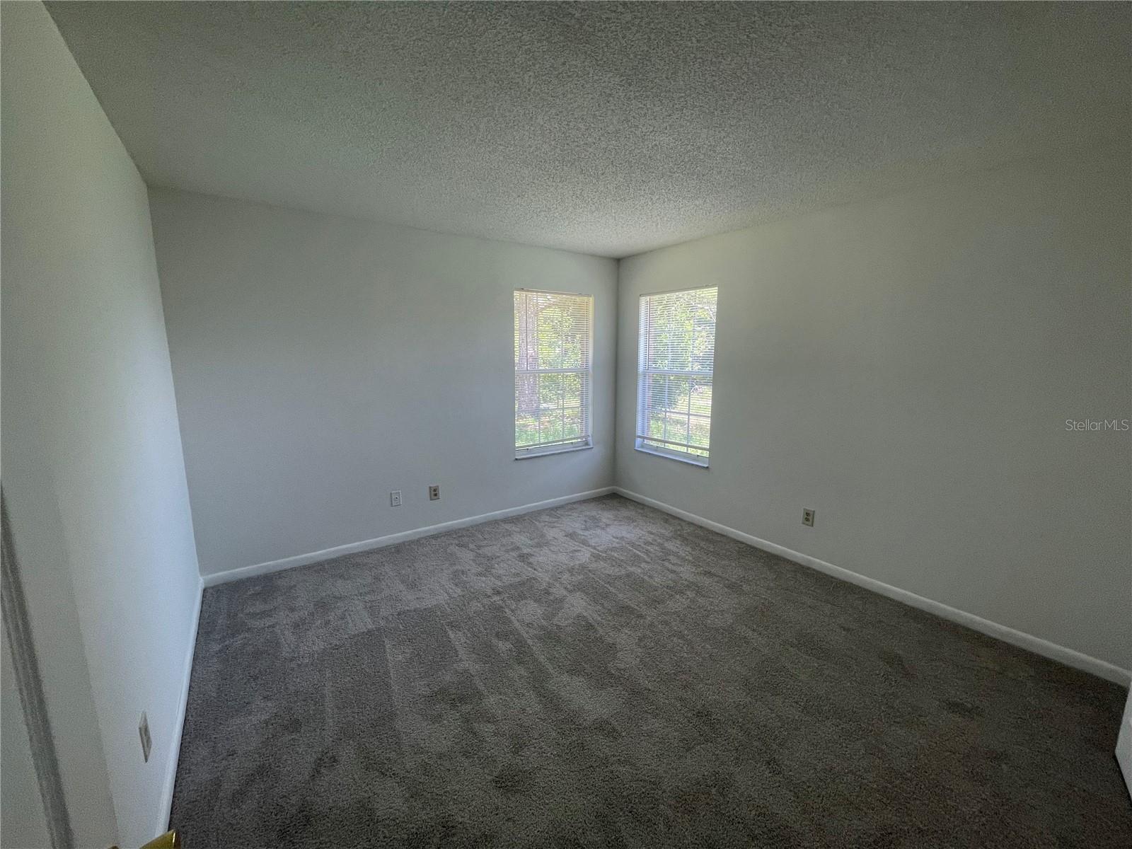 O6437492 Property Photo 10