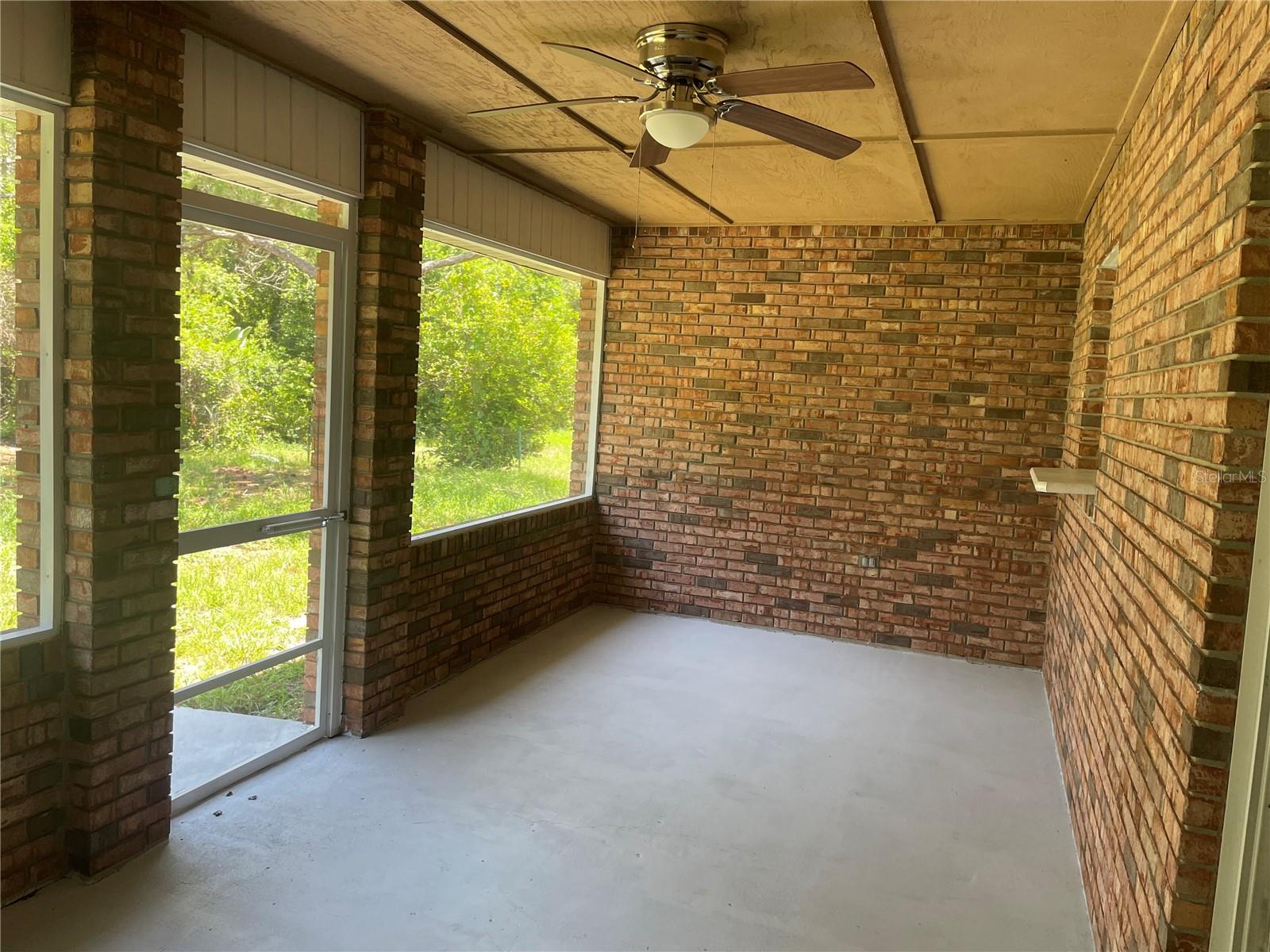 O6437492 Property Photo 14