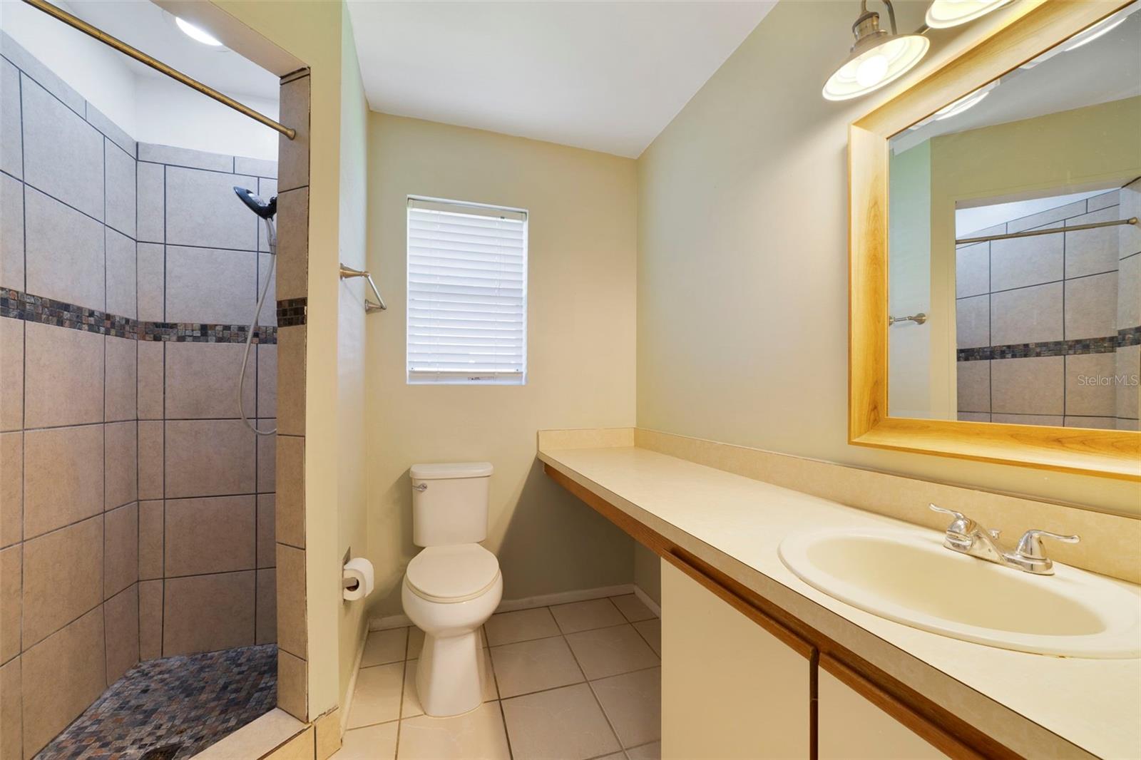 713 Meadowside Ct Property Photo 13