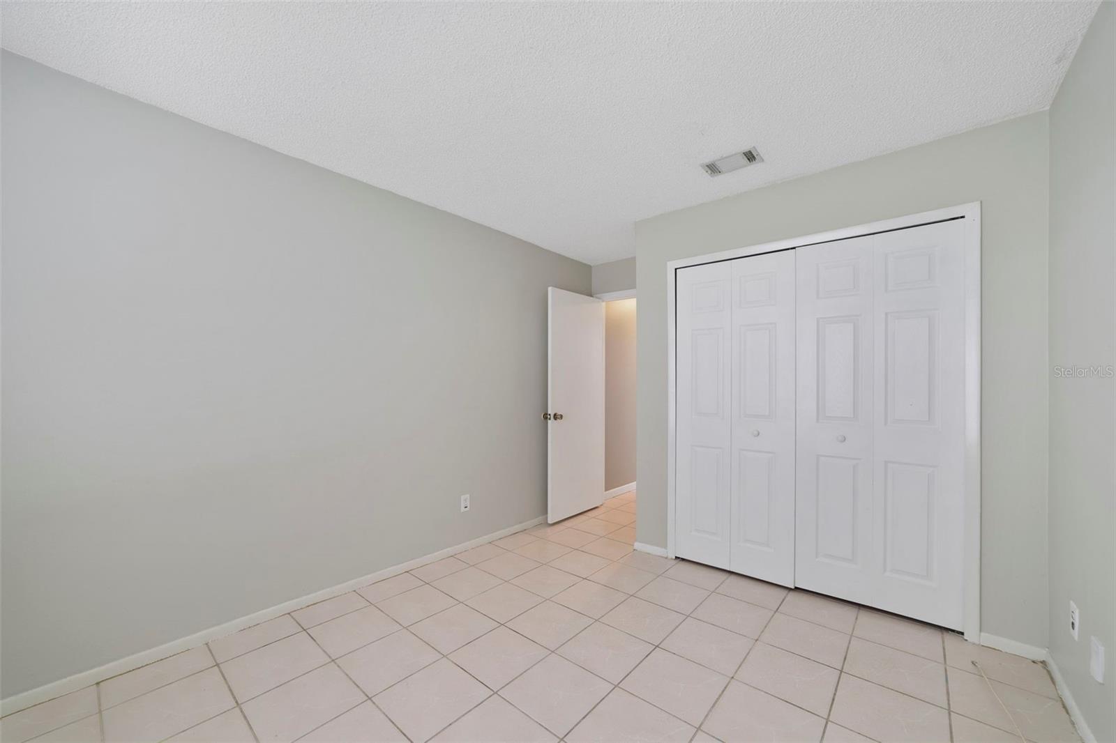 713 Meadowside Ct Property Photo 16