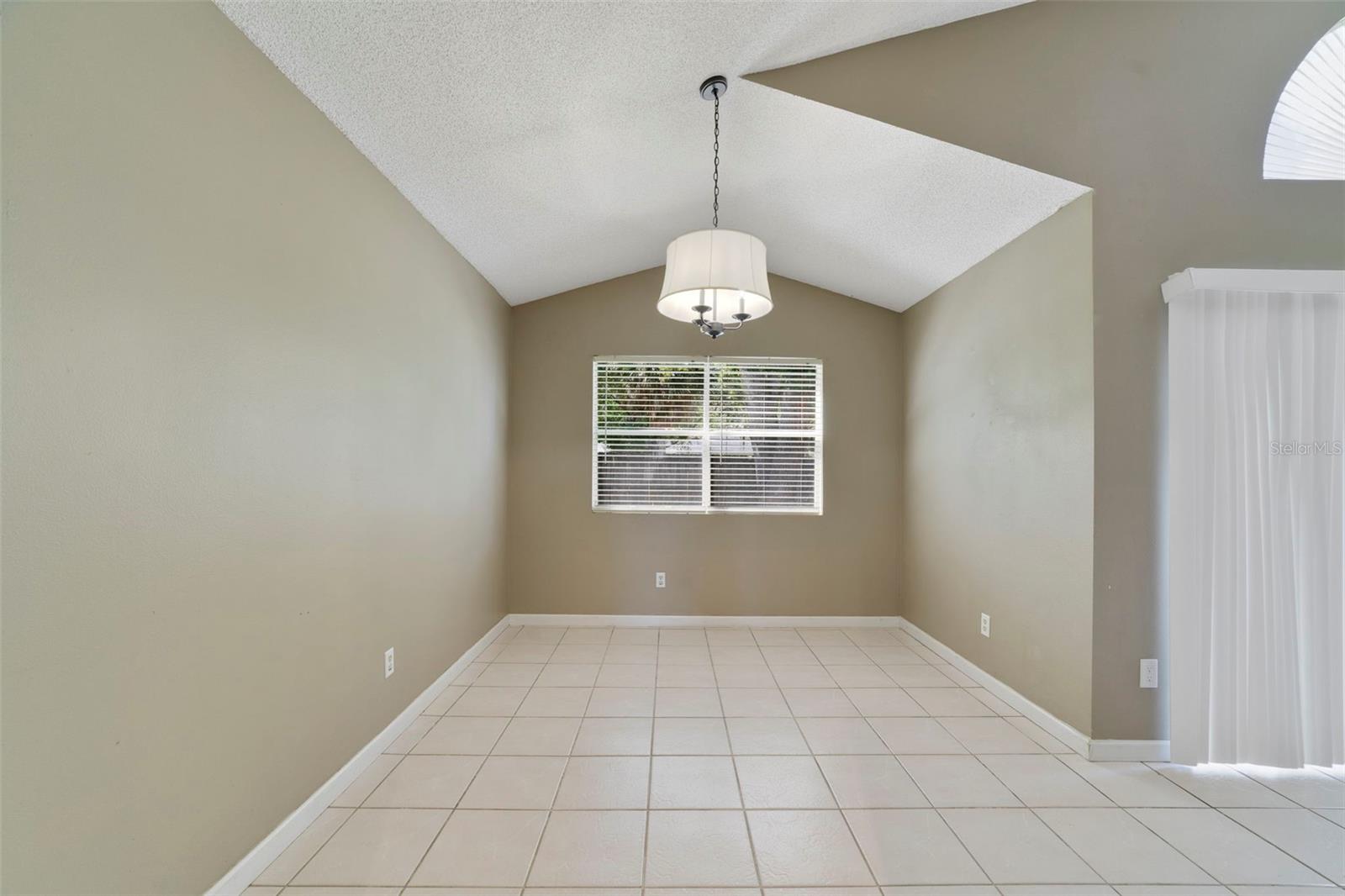 713 Meadowside Ct Property Photo 29