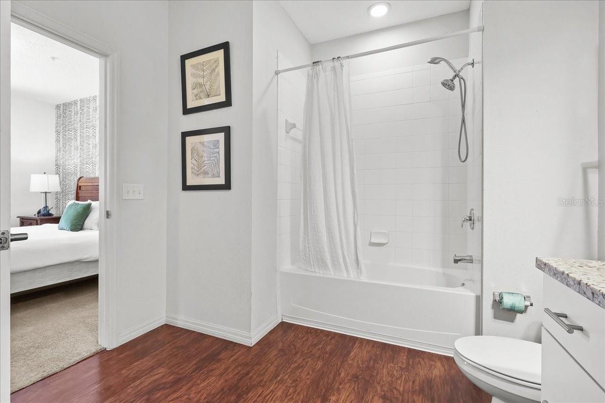 5366 Diplomat Ct #101 Property Photo 14