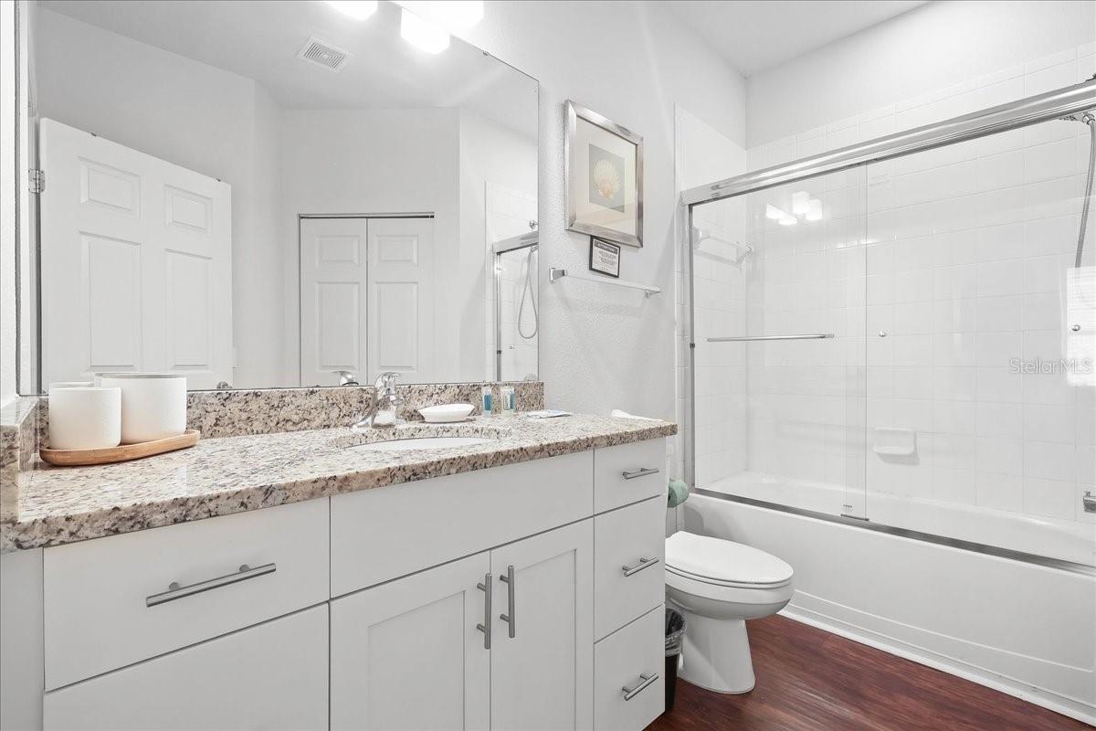 5366 Diplomat Ct #101 Property Photo 17