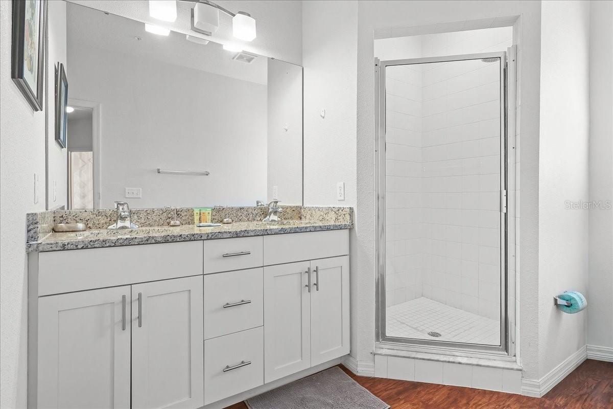 5366 Diplomat Ct #101 Property Photo 21