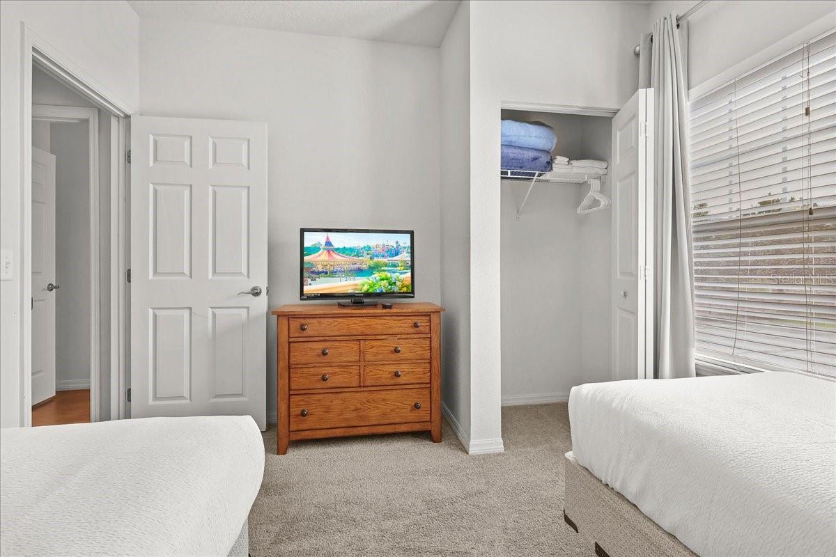 5366 Diplomat Ct #101 Property Photo 25