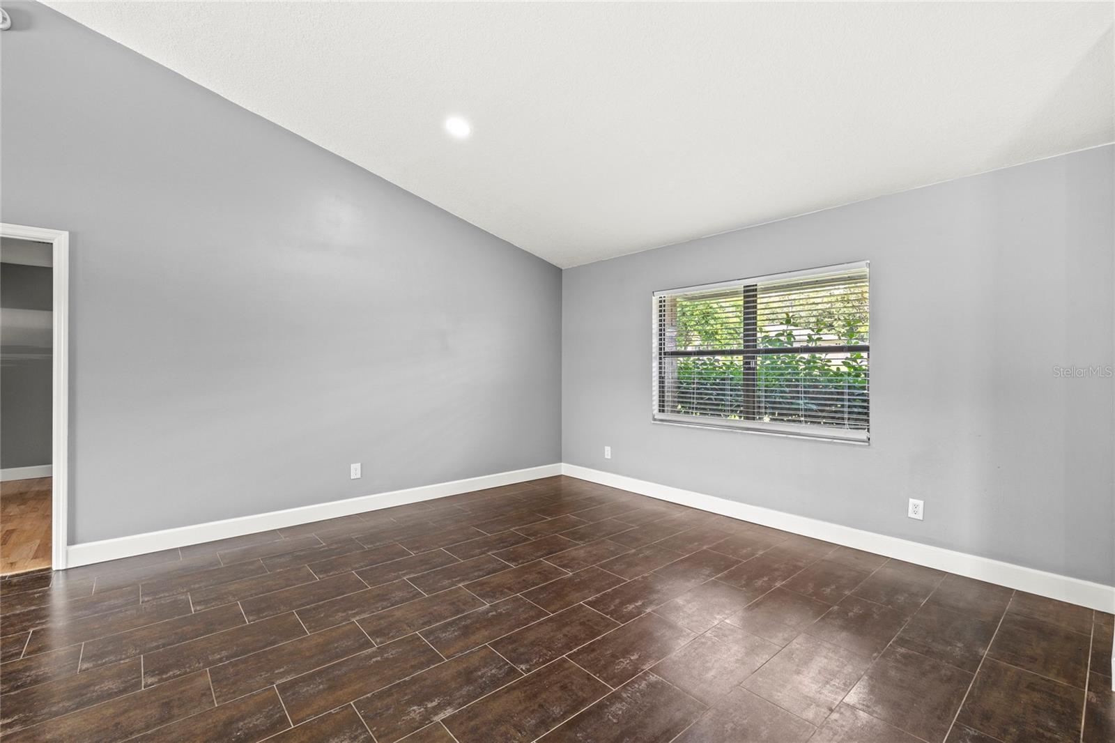 9508 Pine Terrace Ct Property Photo 28