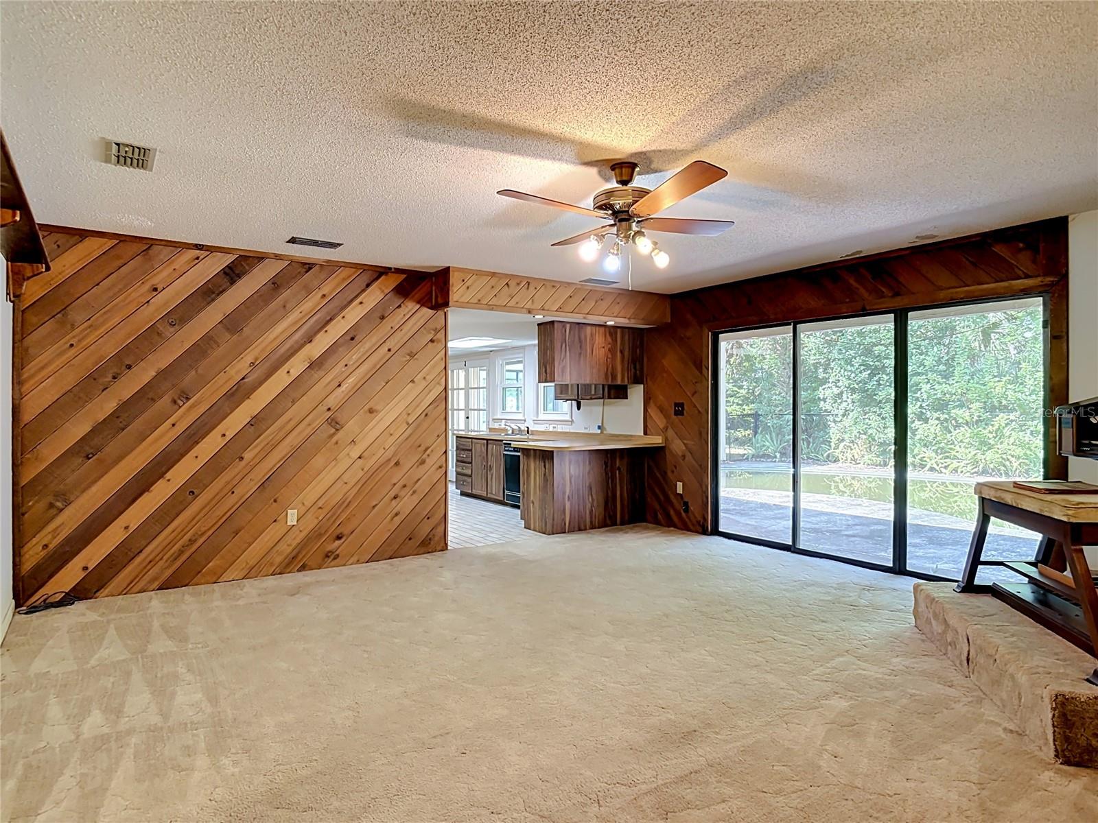 108 Rio Pinar Dr Property Photo 3