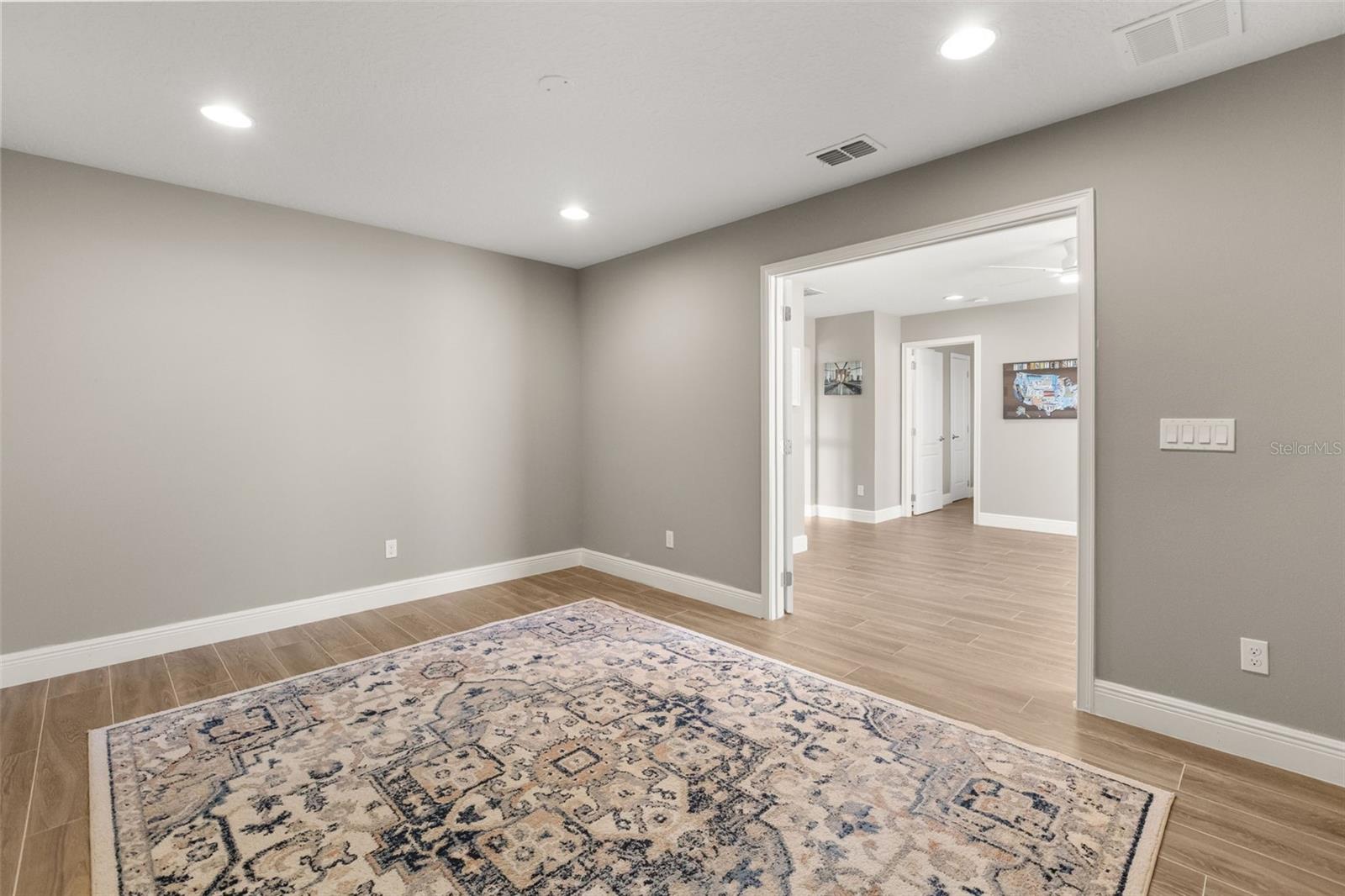803 Sherbourne Cir Property Photo 42