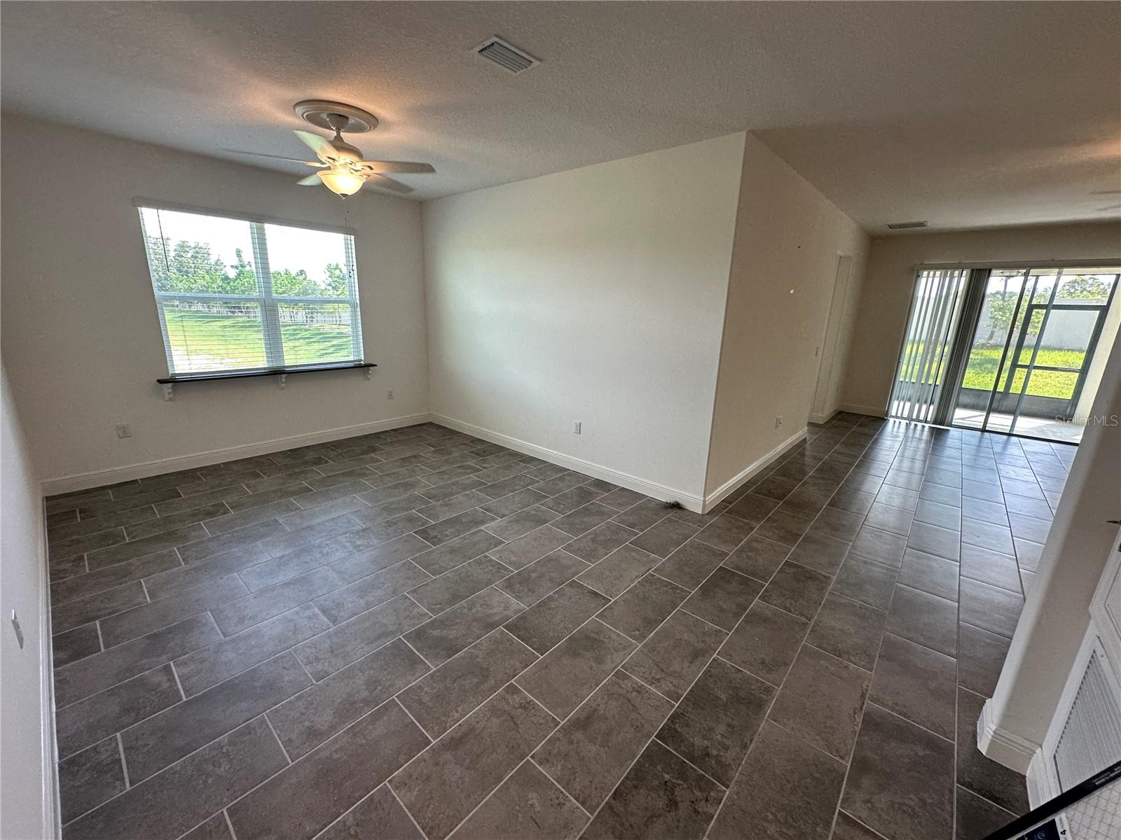 484 Shadow Gorge Way Property Photo 3