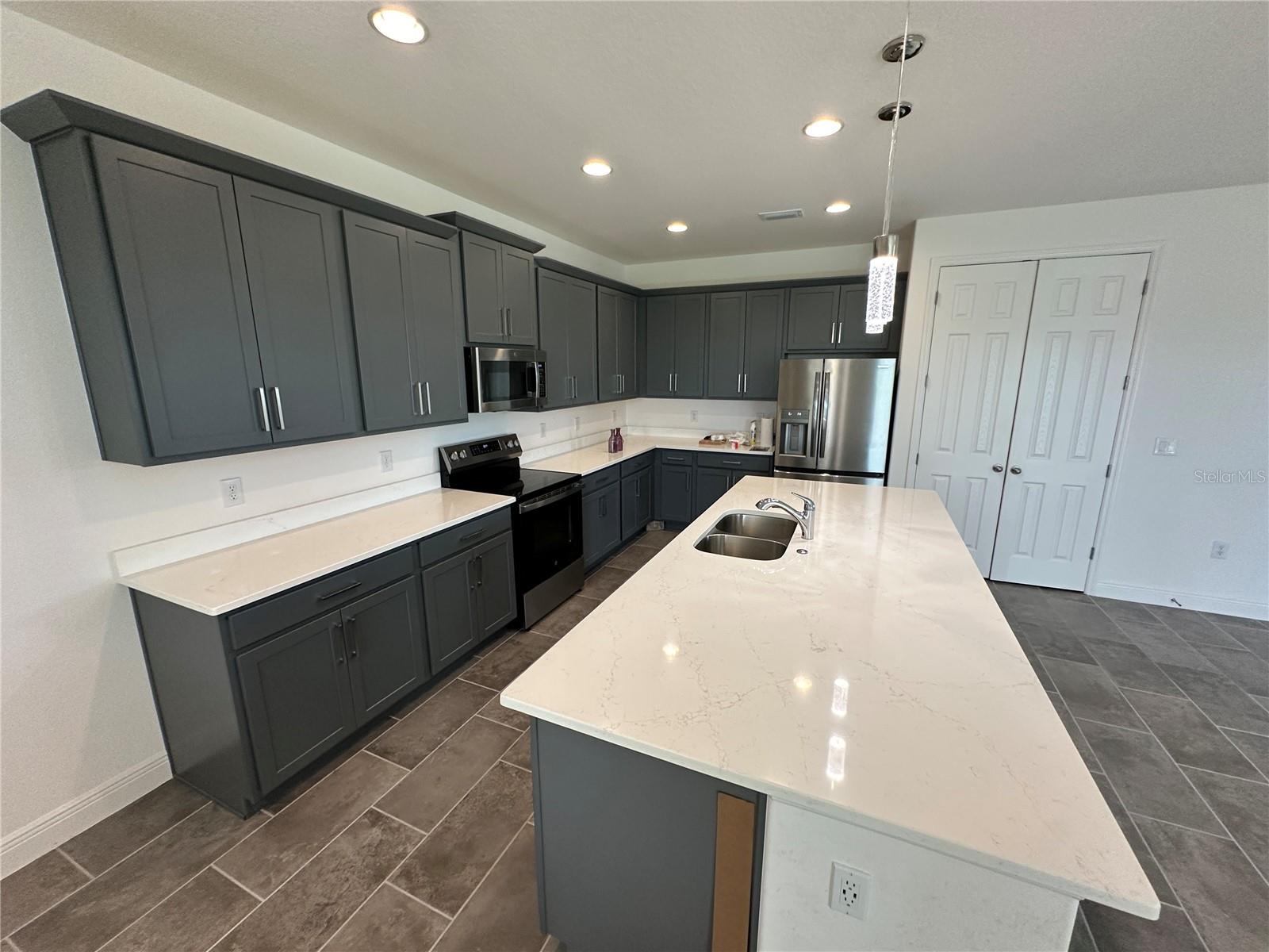 484 Shadow Gorge Way Property Photo 7