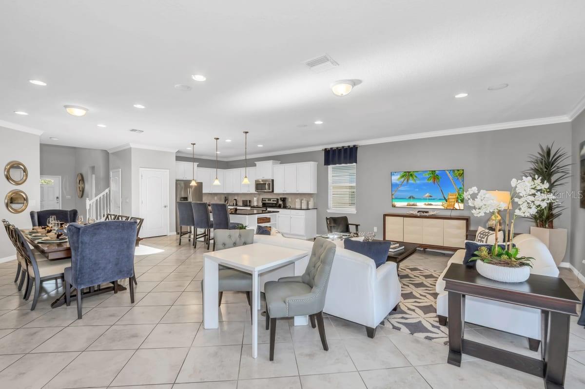 2105 Malta Ter Property Photo 8