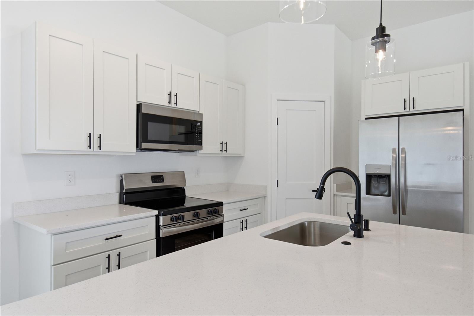 308 Marion Oaks Crse Property Photo 3