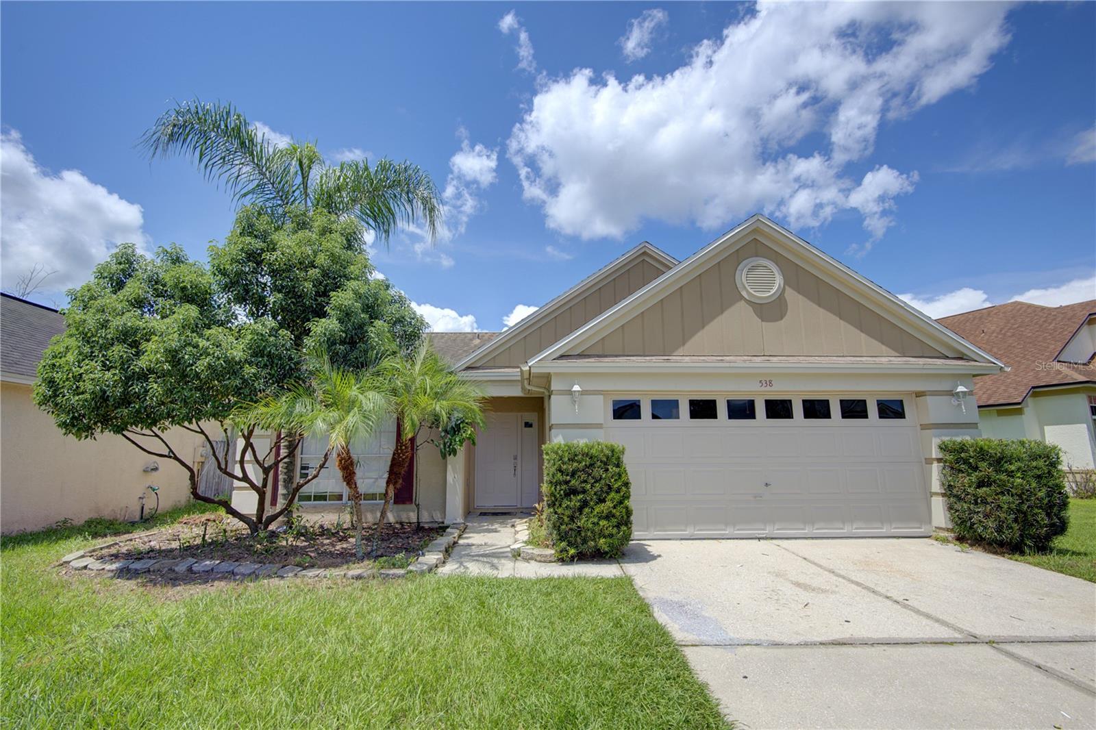 538 QUEENSBRIDGE DR Property Photo 1