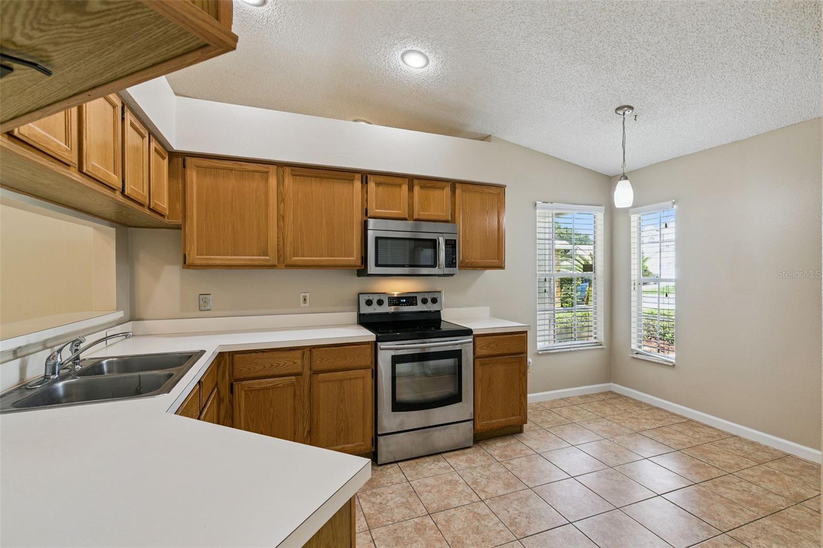 1052 Brielle Ave Property Photo 10