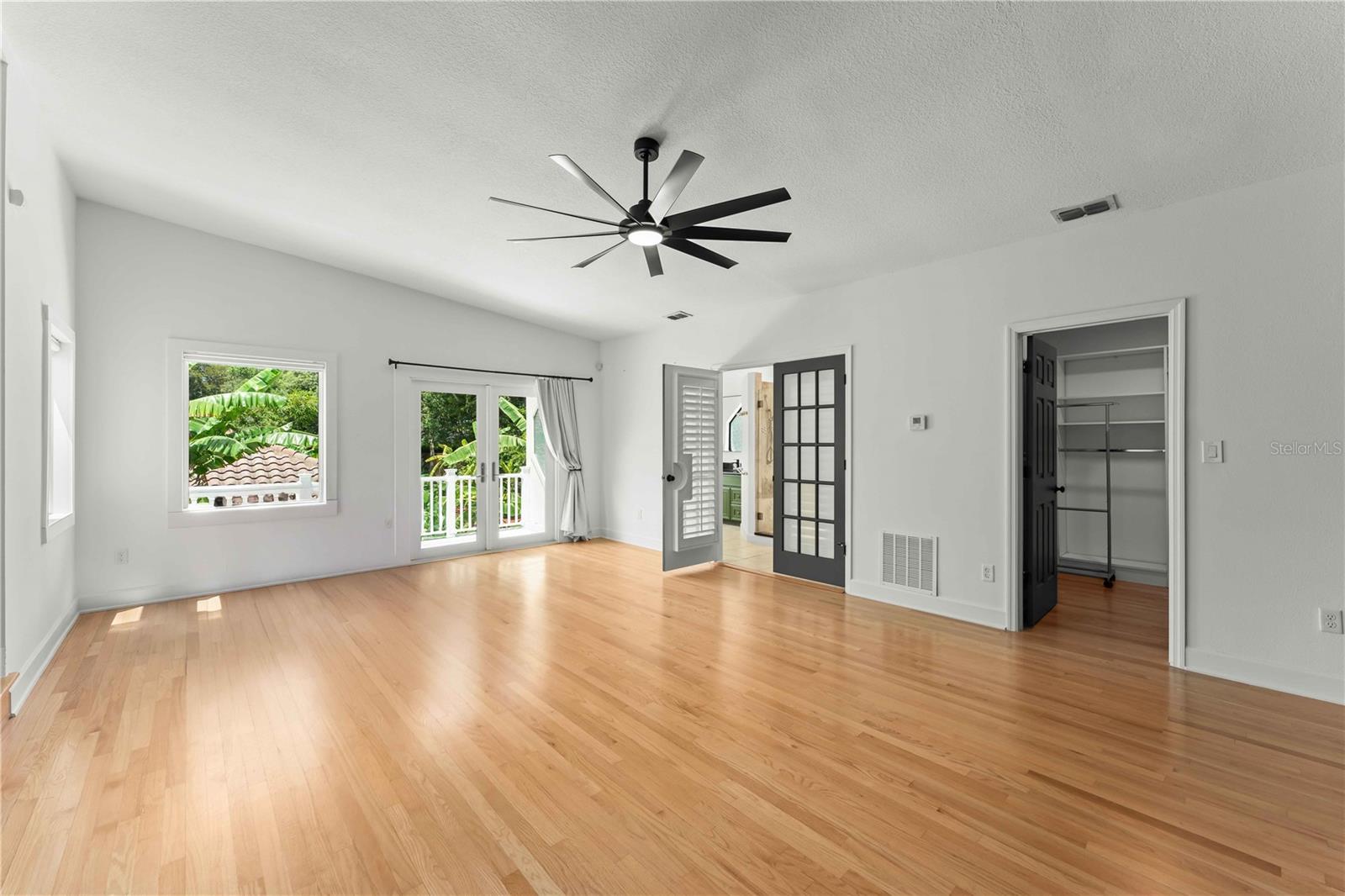 101 Lee St Property Photo 29