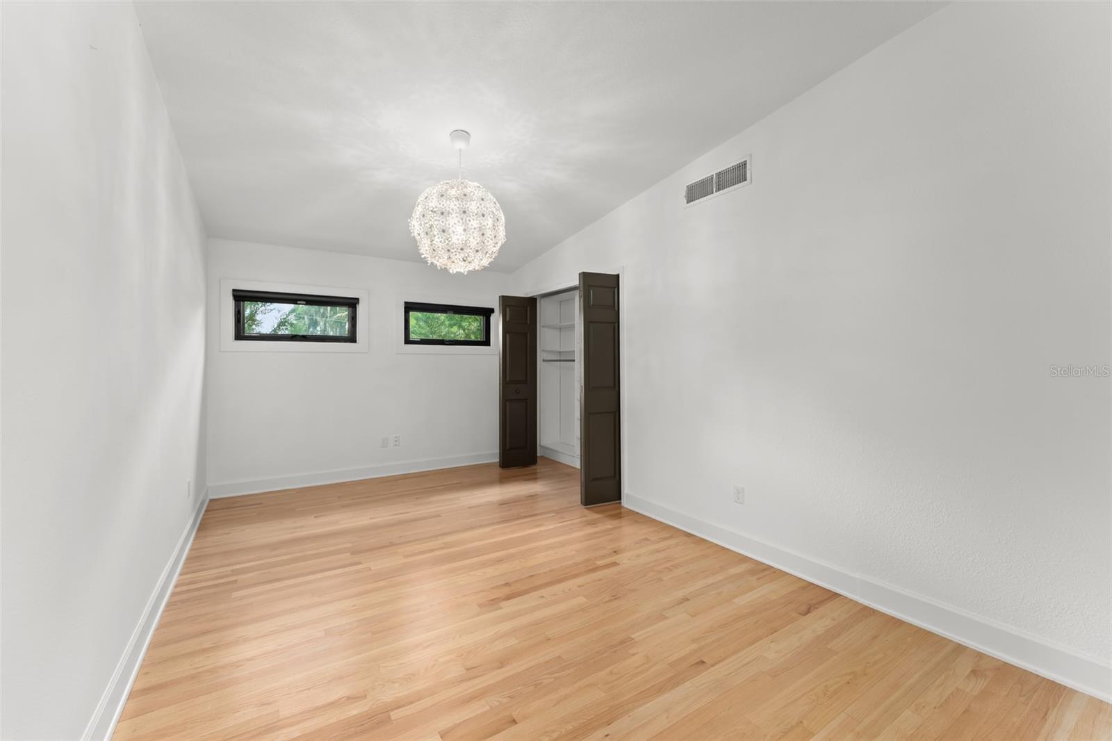101 Lee St Property Photo 39