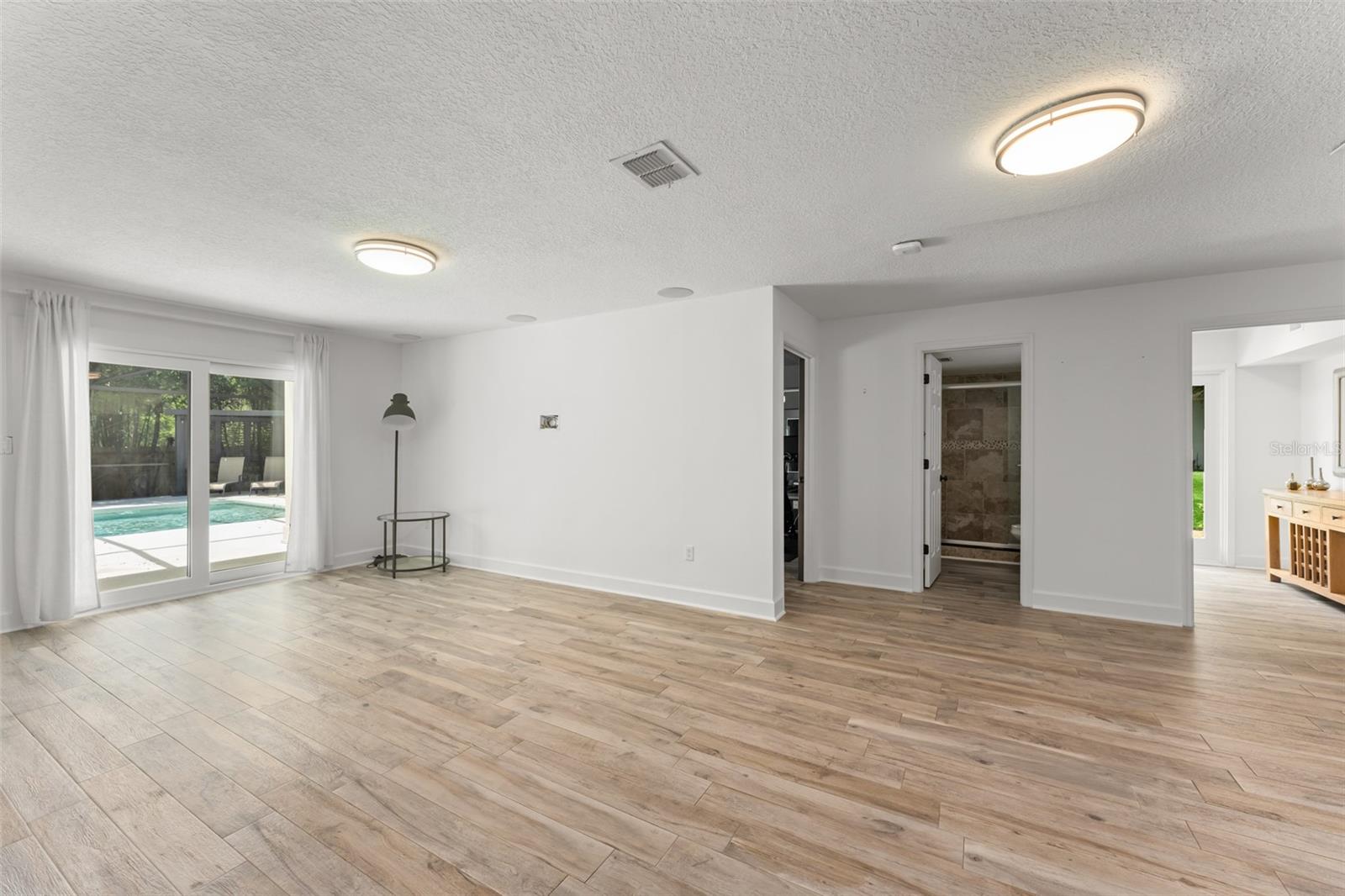101 Lee St Property Photo 45