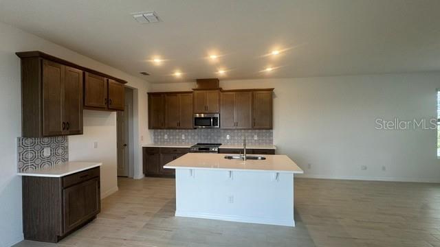 416 Oak Flat Aly Property Photo 4