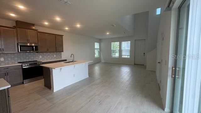 416 Oak Flat Aly Property Photo 5