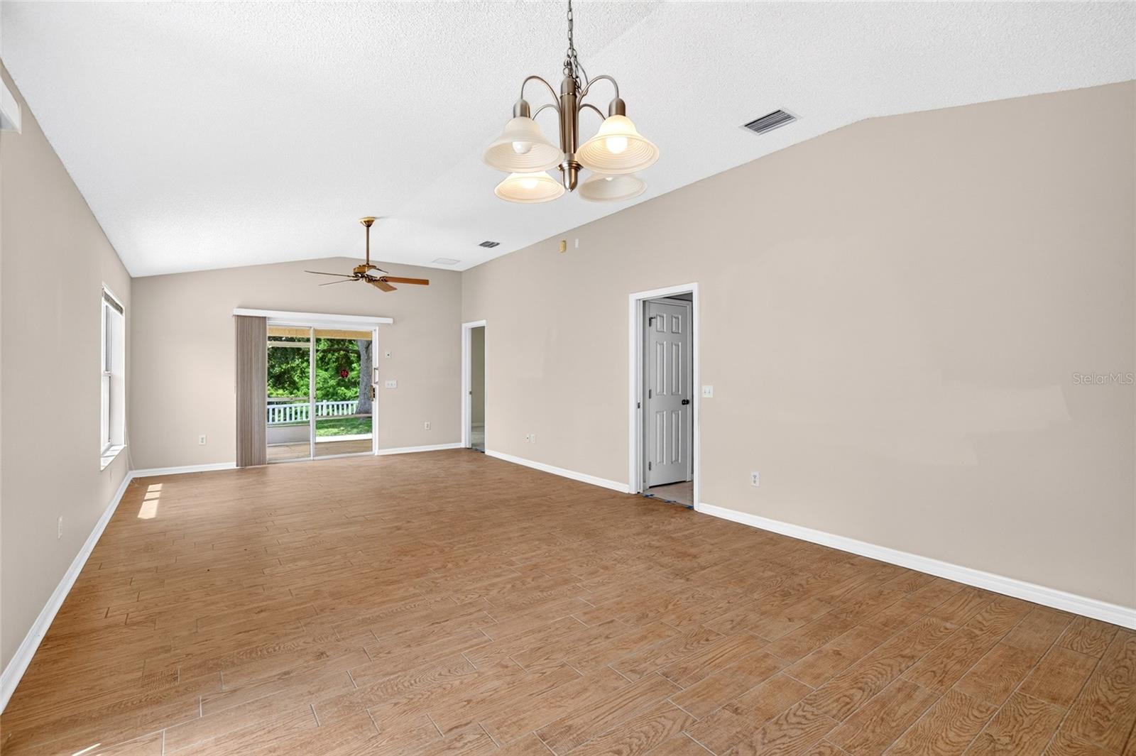 8620 Se 166th Birchbrook Loop Property Photo 12