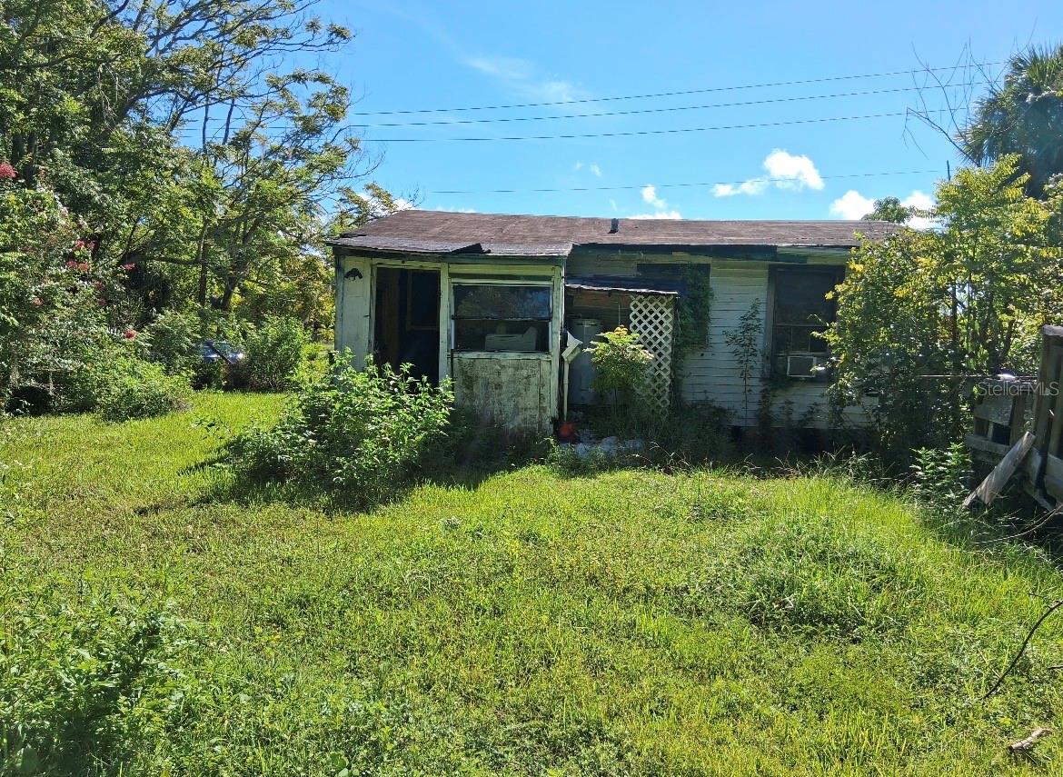 438 N State Road 415 Property Photo 10