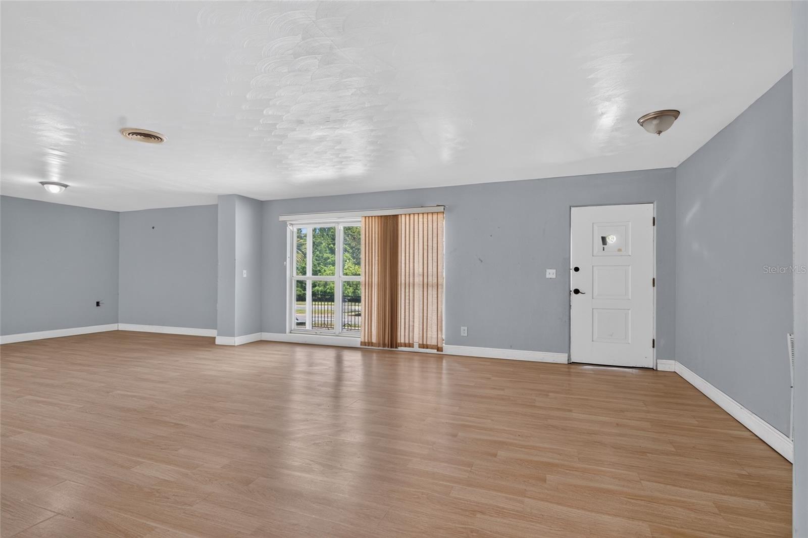 1220 Howell Branch Rd Property Photo 5