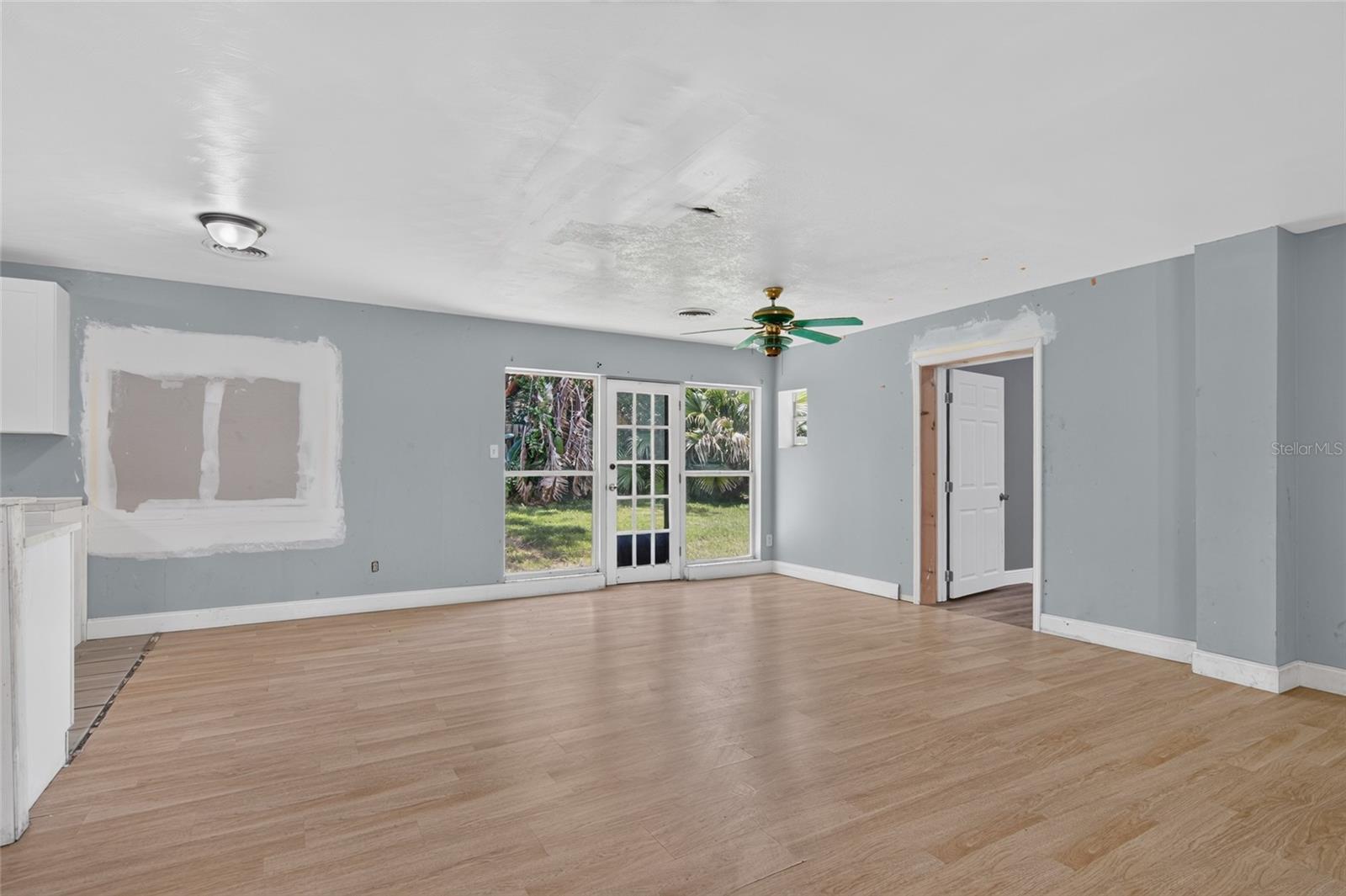 1220 Howell Branch Rd Property Photo 9