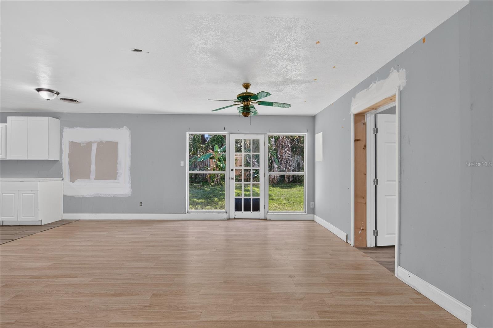 1220 Howell Branch Rd Property Photo 11