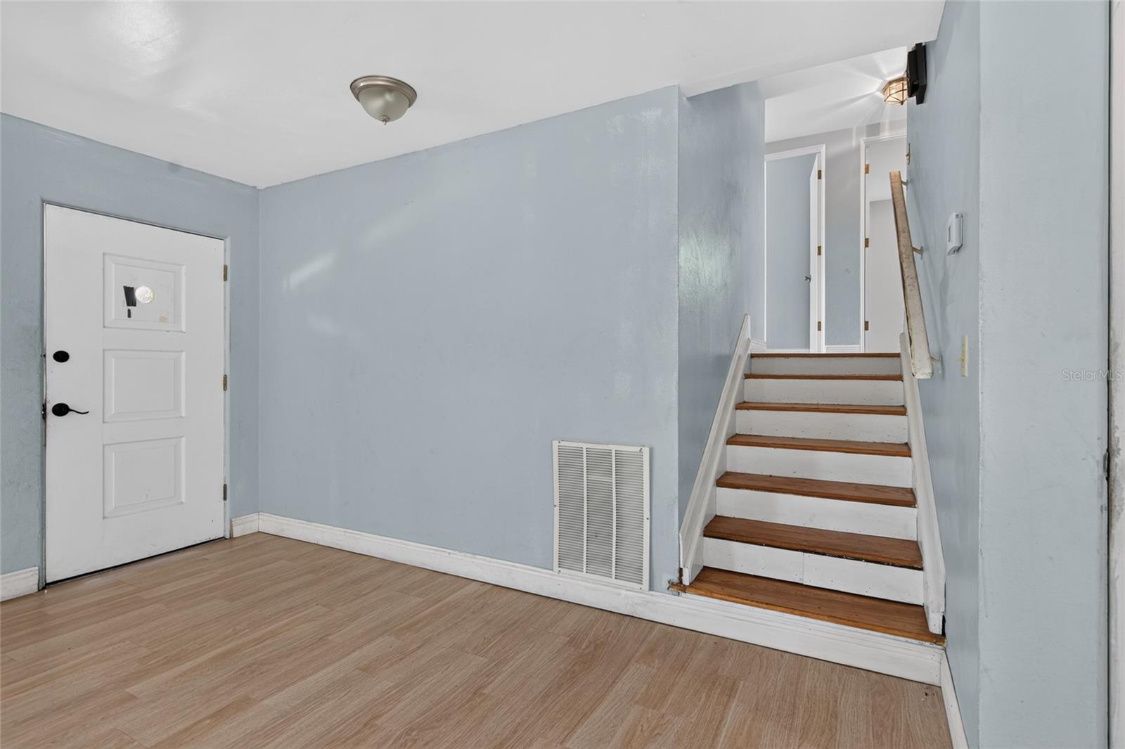 1220 Howell Branch Rd Property Photo 16