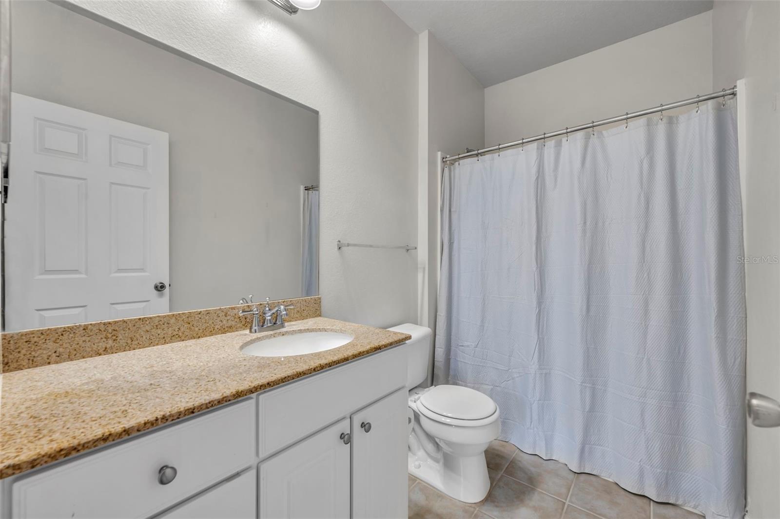 200 Southern Pecan Cir #206 Property Photo 35