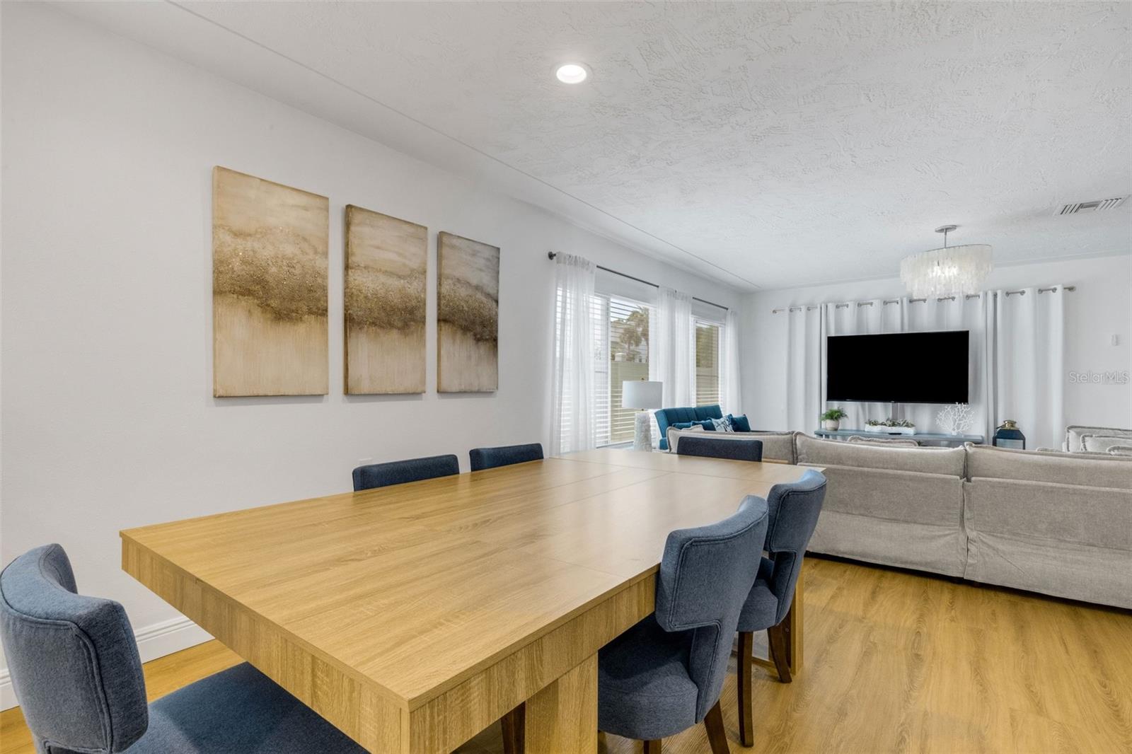 18317 Sunset Blvd Property Photo 10