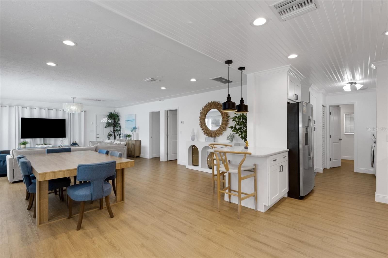 18317 Sunset Blvd Property Photo 19