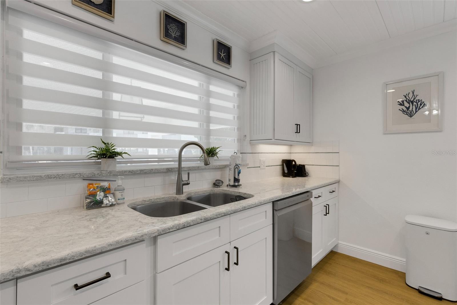 18317 Sunset Blvd Property Photo 20