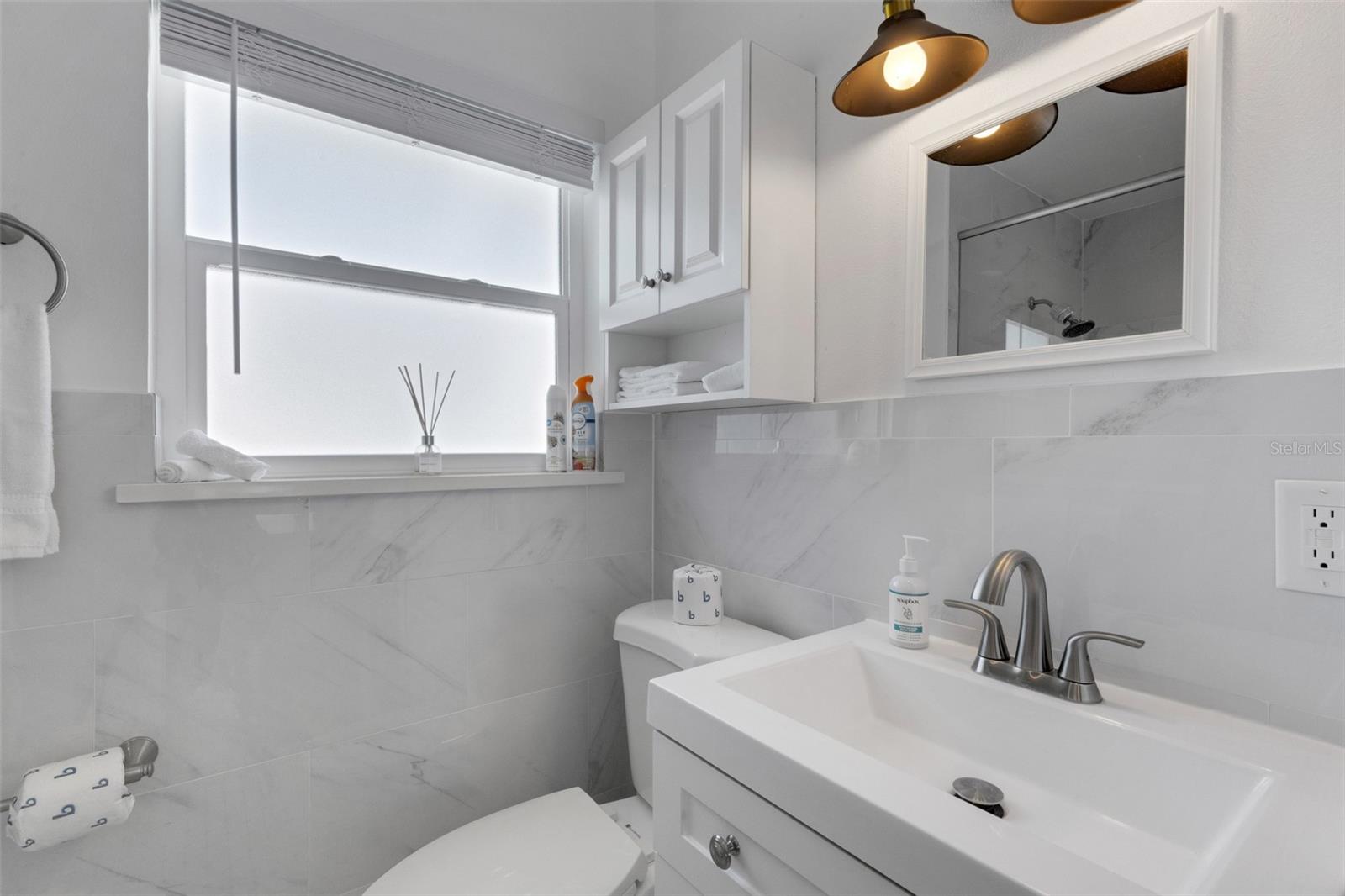 18317 Sunset Blvd Property Photo 34