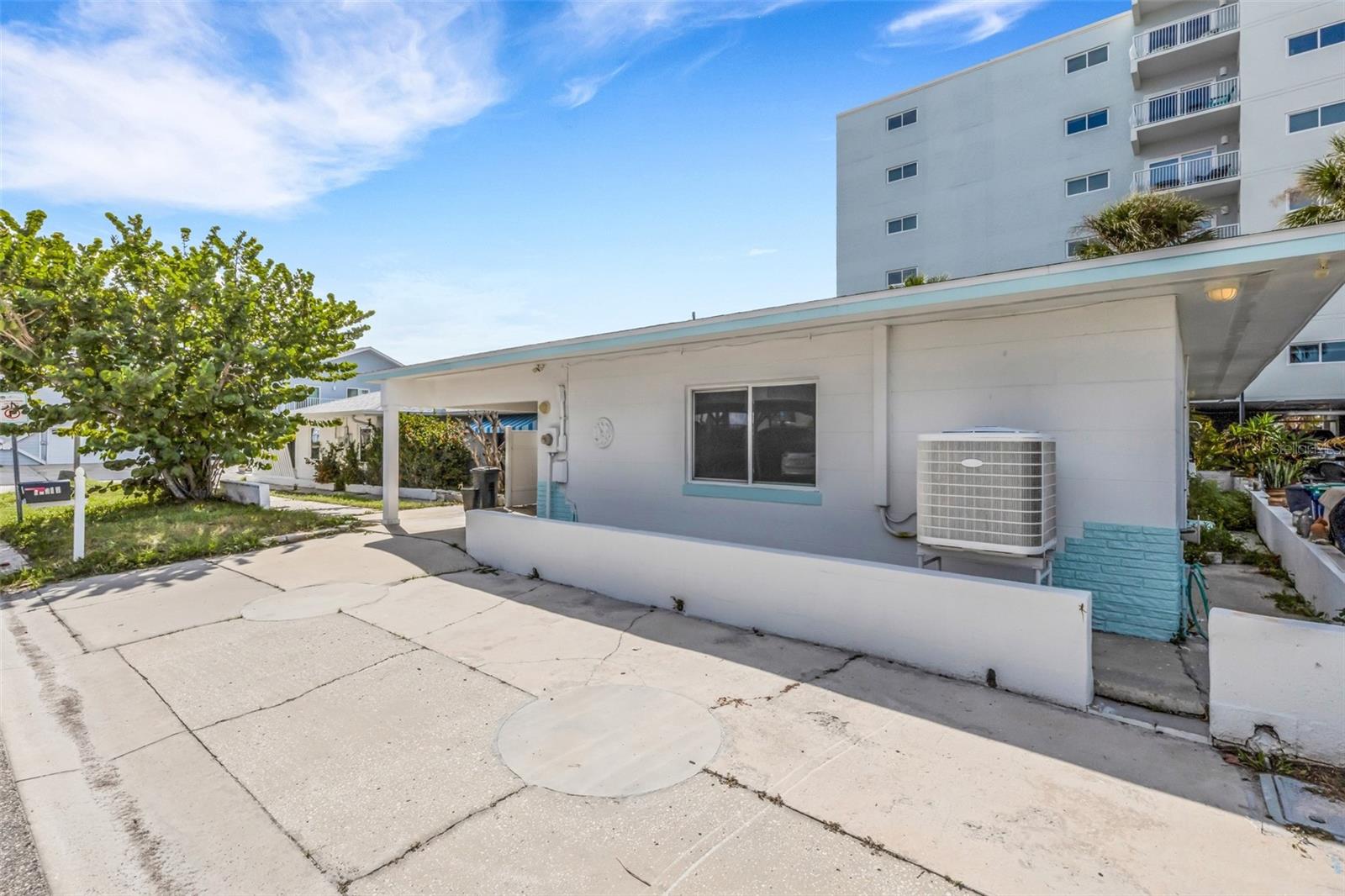 18317 Sunset Blvd Property Photo 46