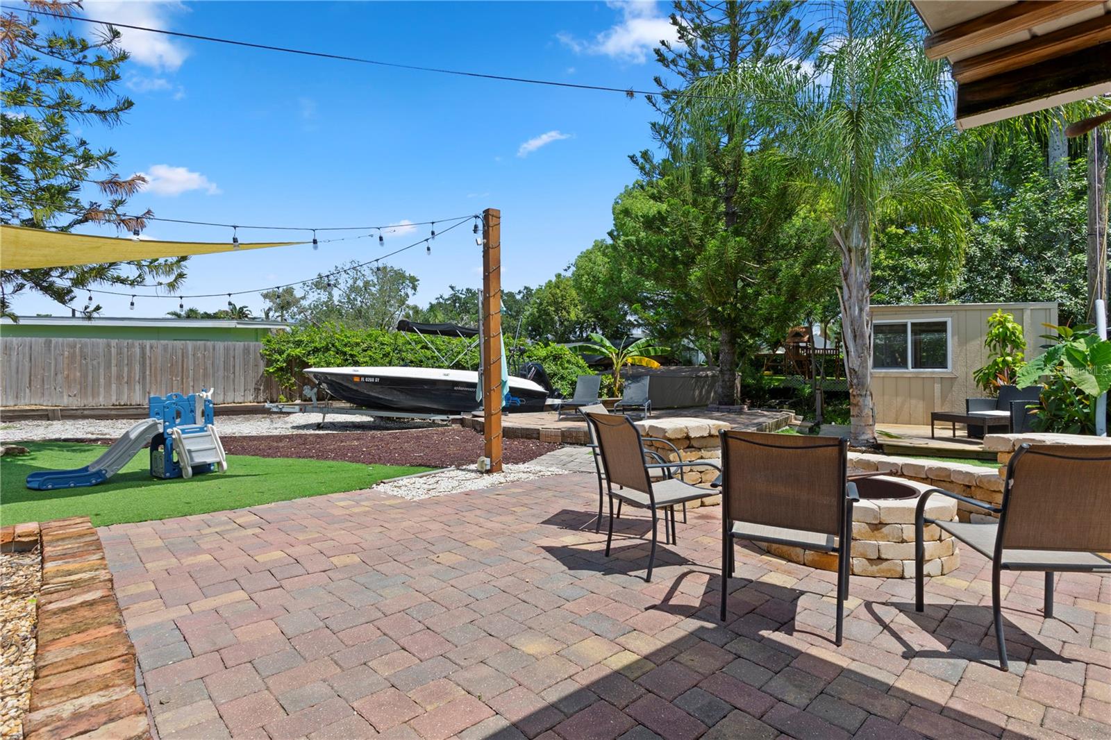 6809 Willoughby Ln Property Photo 34