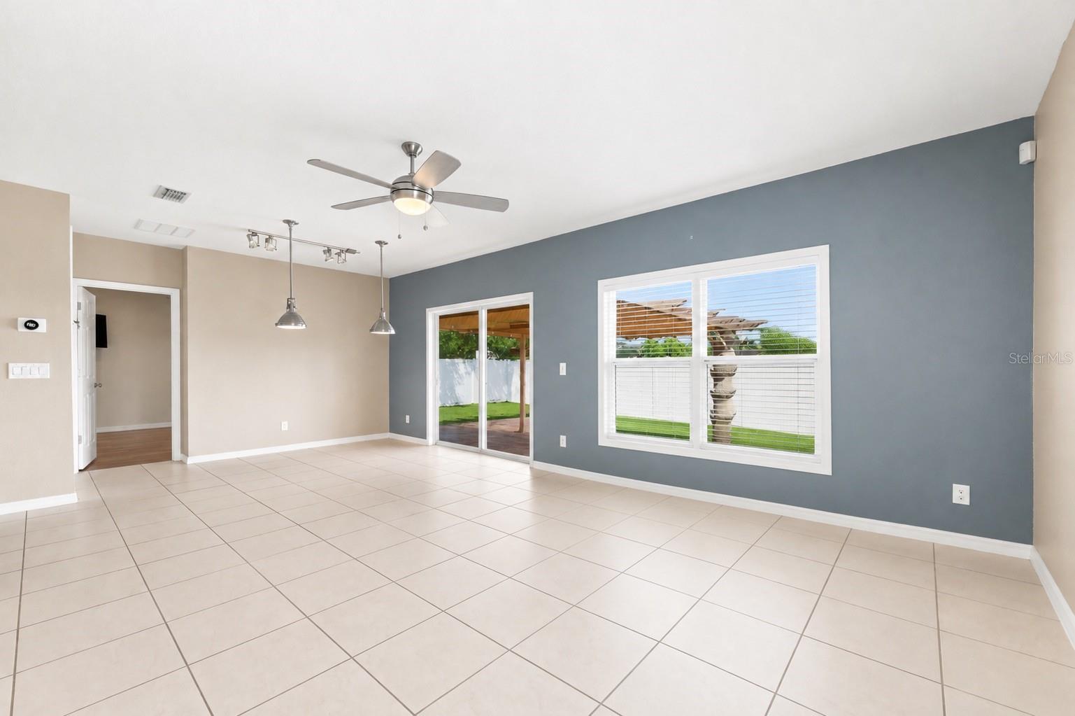 3551 Saxony Ln Property Photo 8