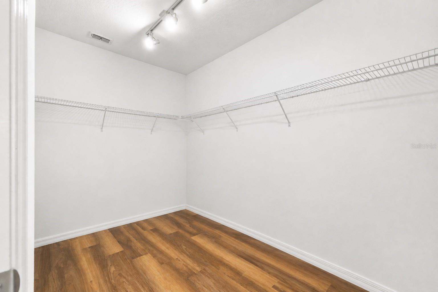 3551 Saxony Ln Property Photo 13