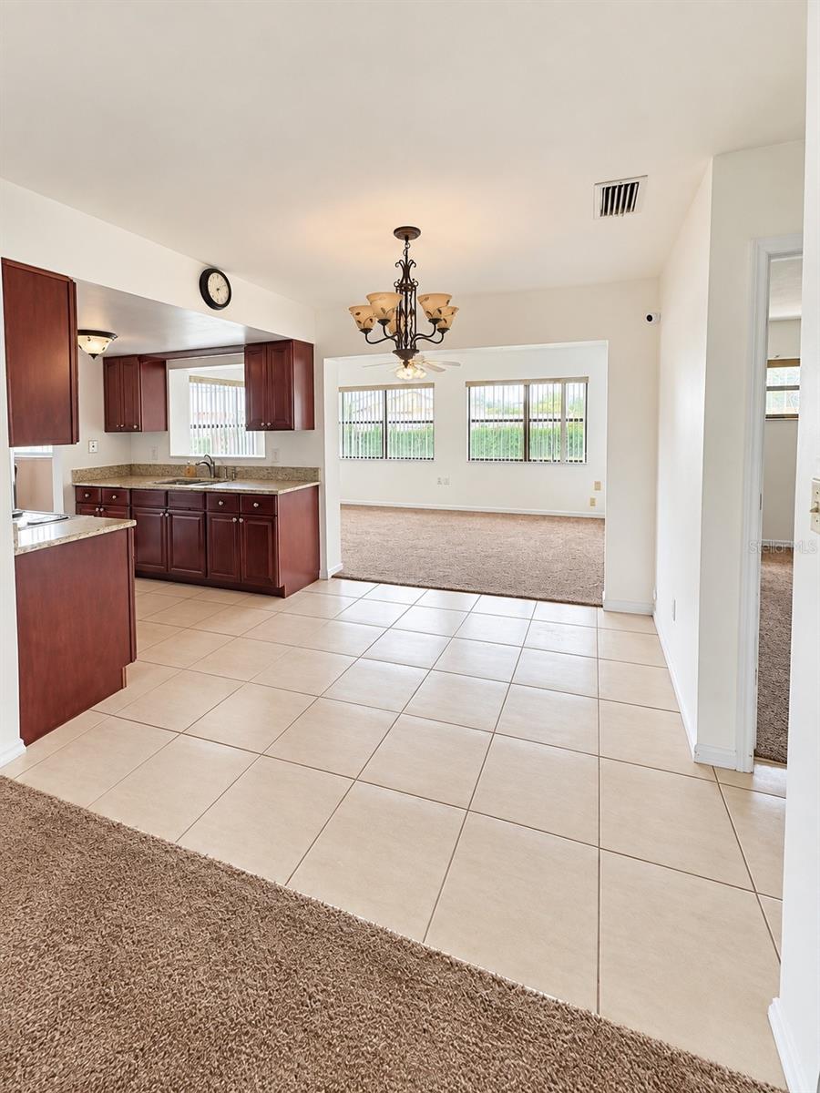 4068 Castlegate Dr Property Photo 12