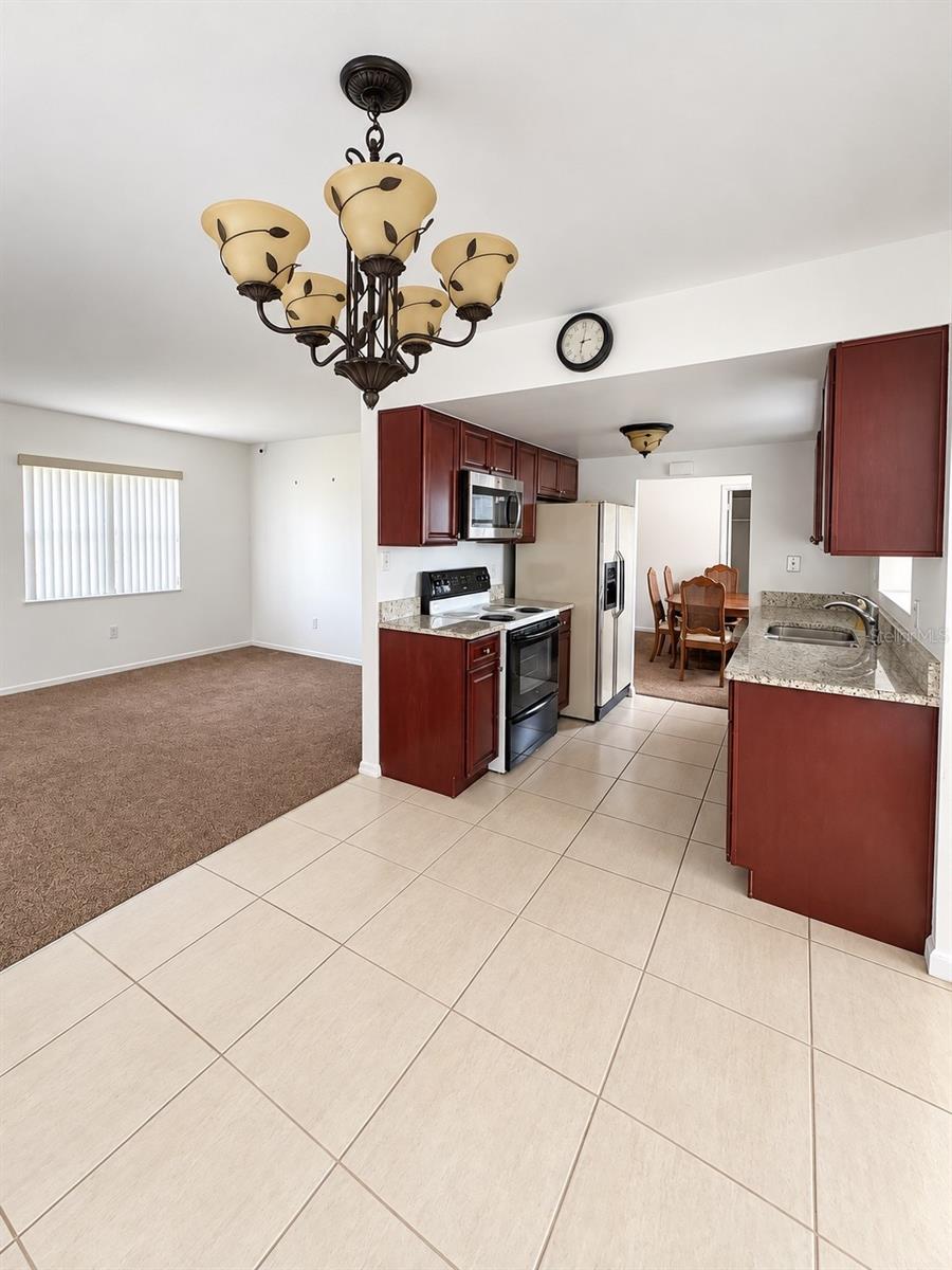 4068 Castlegate Dr Property Photo 13