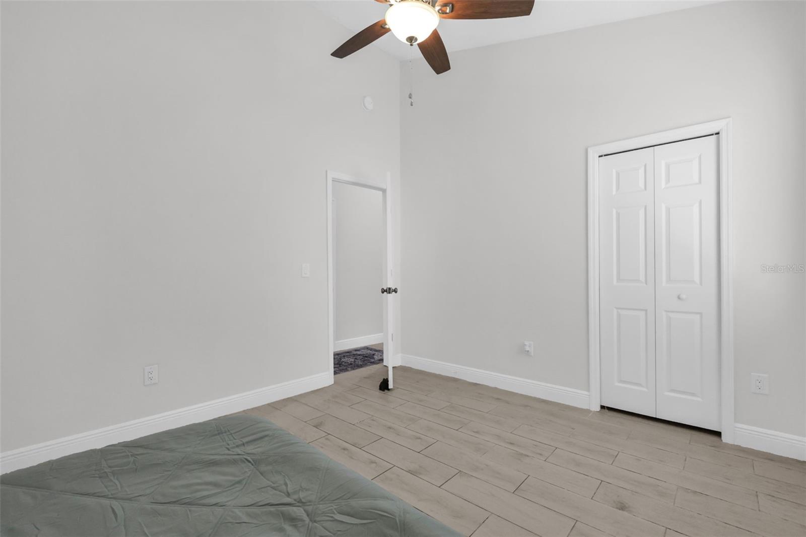 430 W Walts Ave Property Photo 21