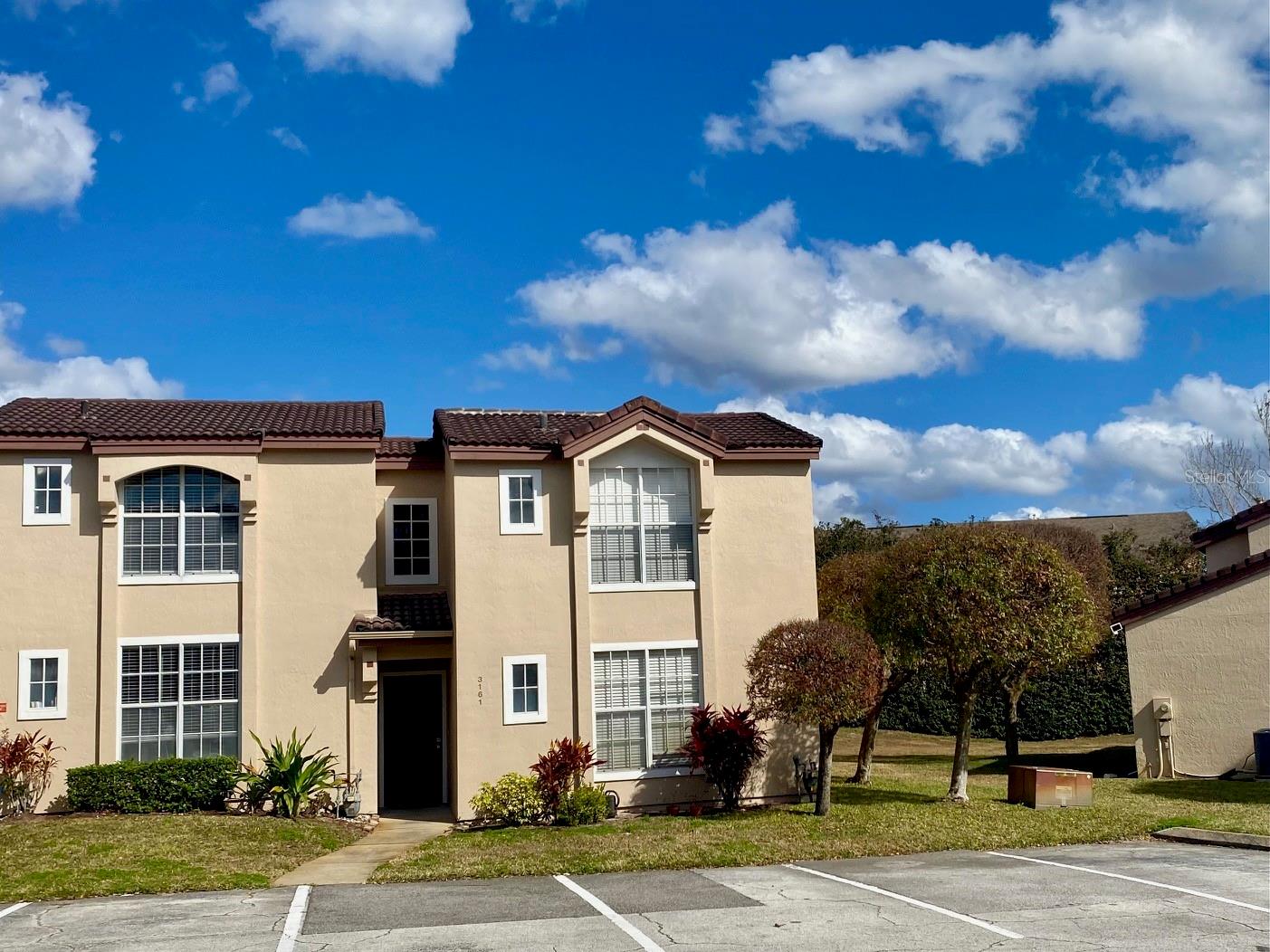 3161 TAMARIND CIR